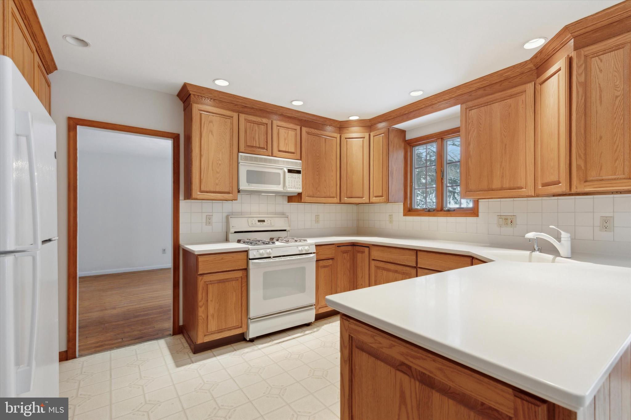 PLYMOUTH HILLS - Residential