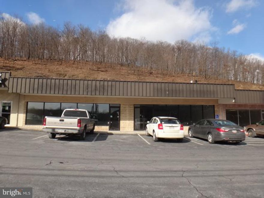 Space located in a well-established shopping center. Visible on heavily traffic area with plenty of parking available. Cost is $14.50/sf + CAM. Space most recently used for Healthy Wayz. Call office for details.