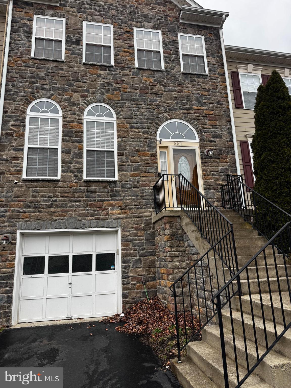 LEESBURG - Residential Lease