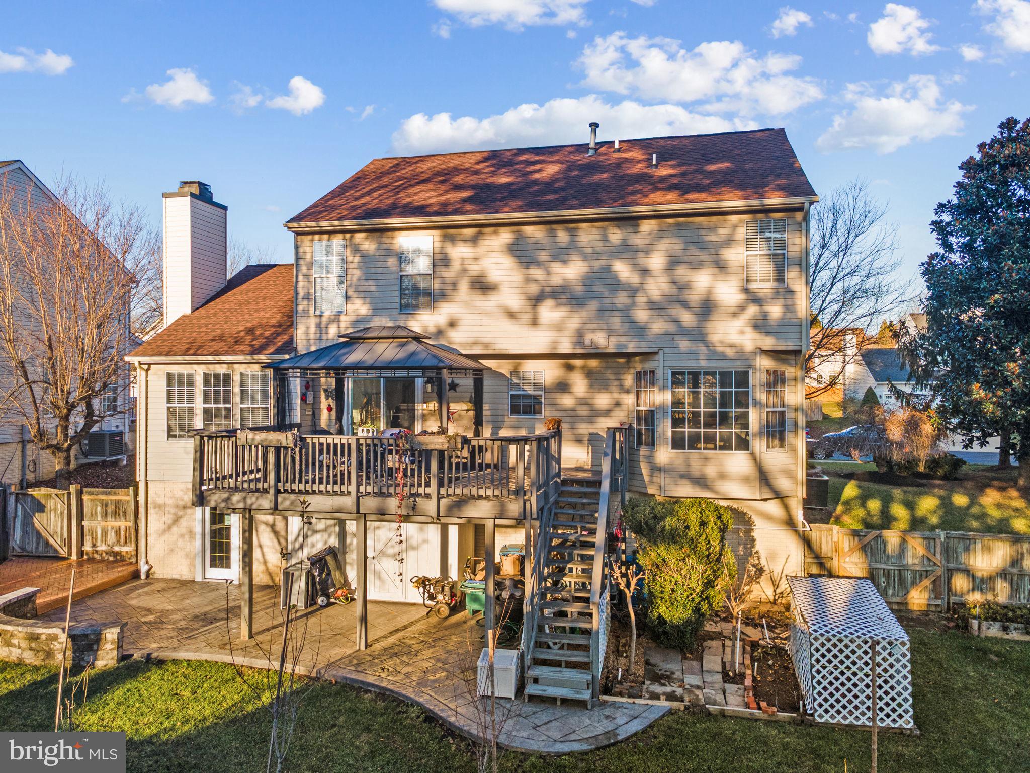 BLOOMS CROSSING - Residential