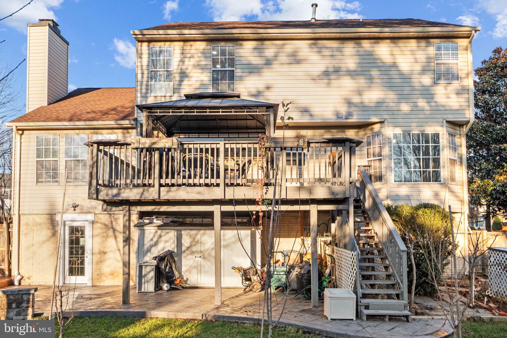 BLOOMS CROSSING - Residential