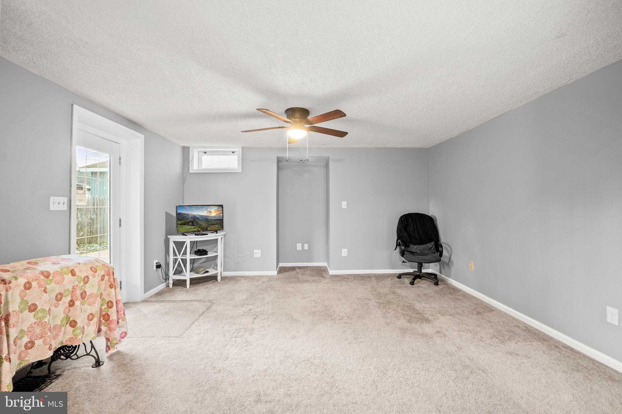 BLOOMS CROSSING - Residential