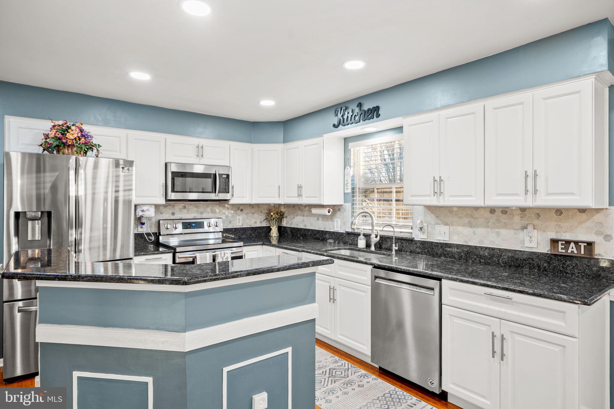 BLOOMS CROSSING - Residential