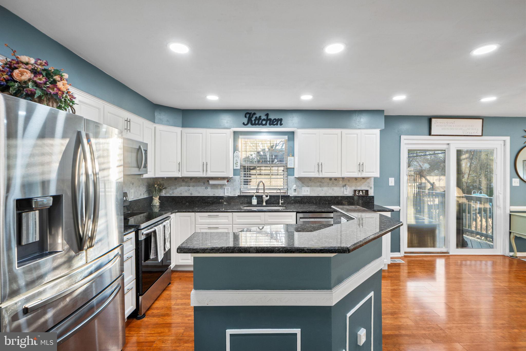 BLOOMS CROSSING - Residential