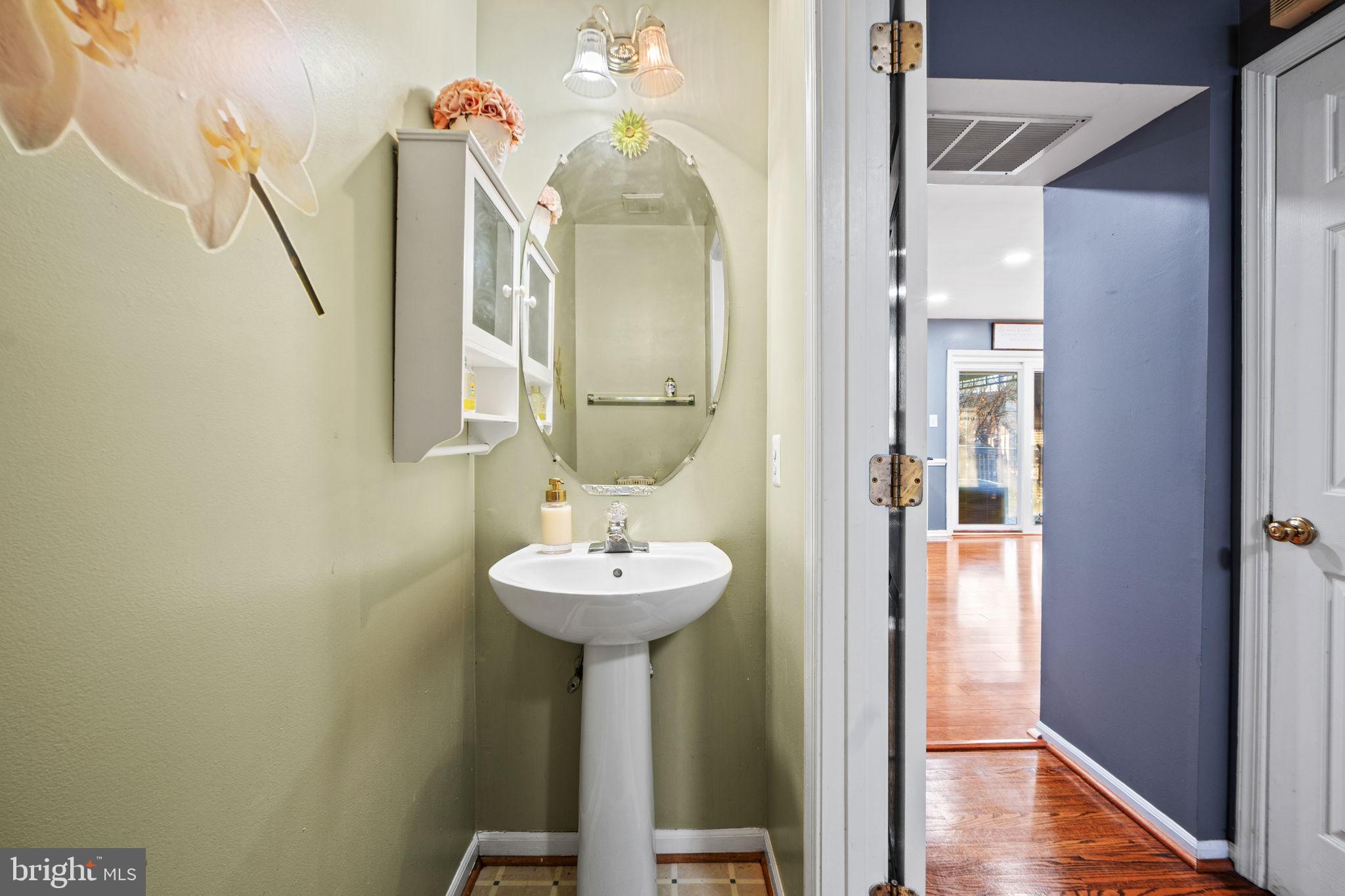 BLOOMS CROSSING - Residential