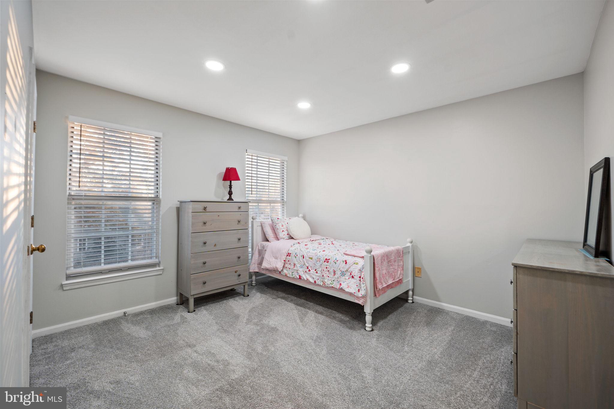 BLOOMS CROSSING - Residential