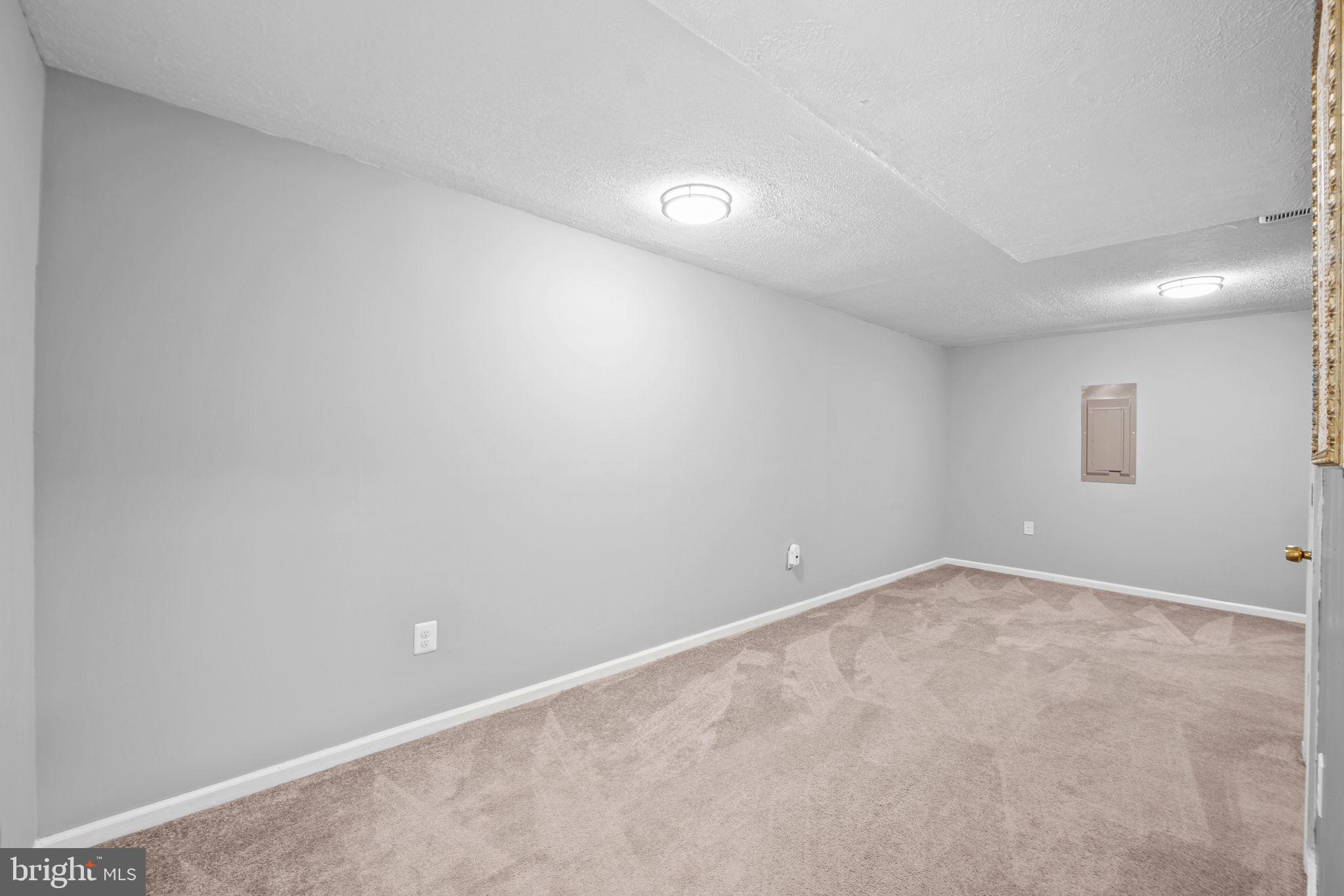 BLOOMS CROSSING - Residential