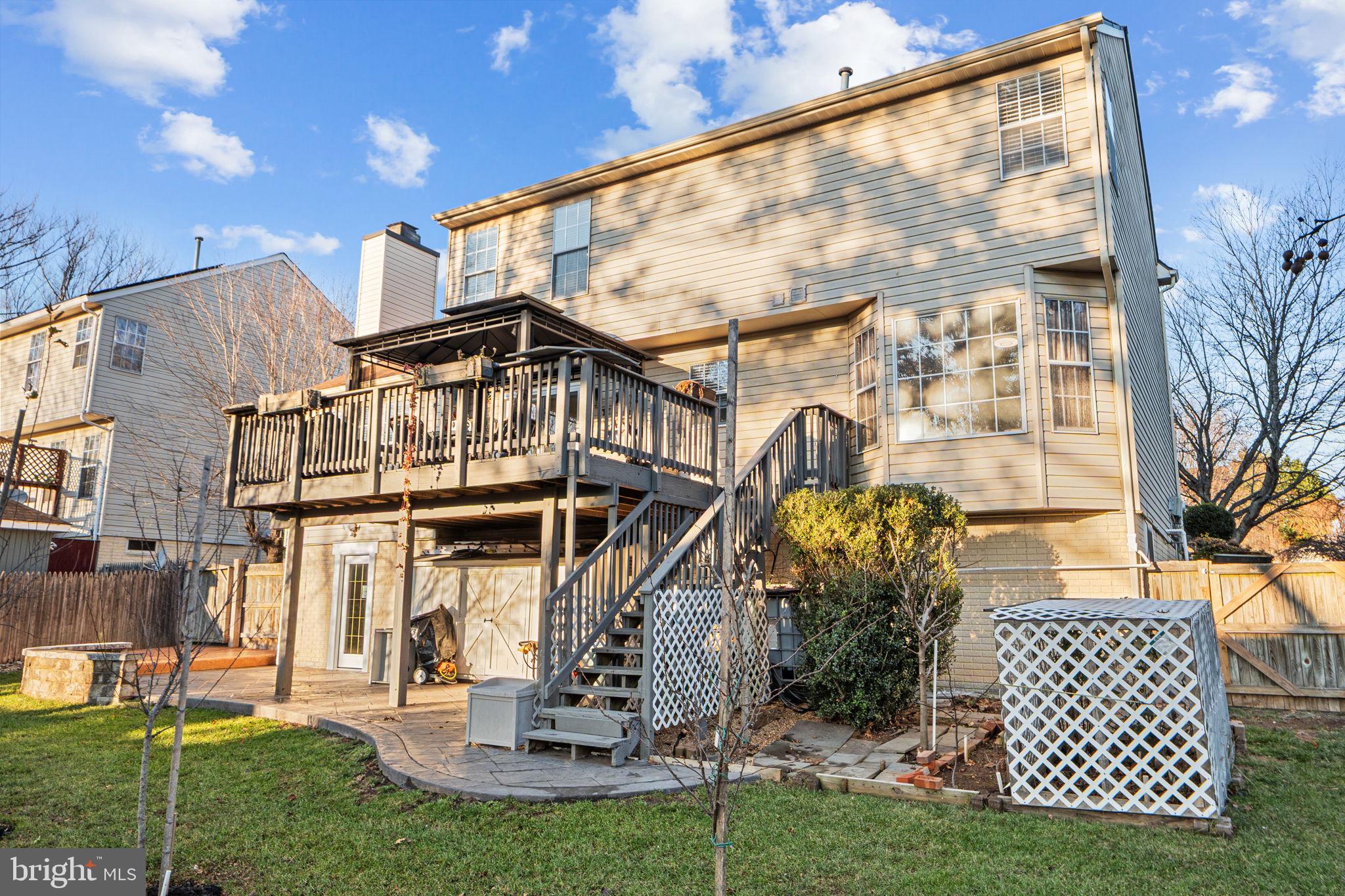 BLOOMS CROSSING - Residential