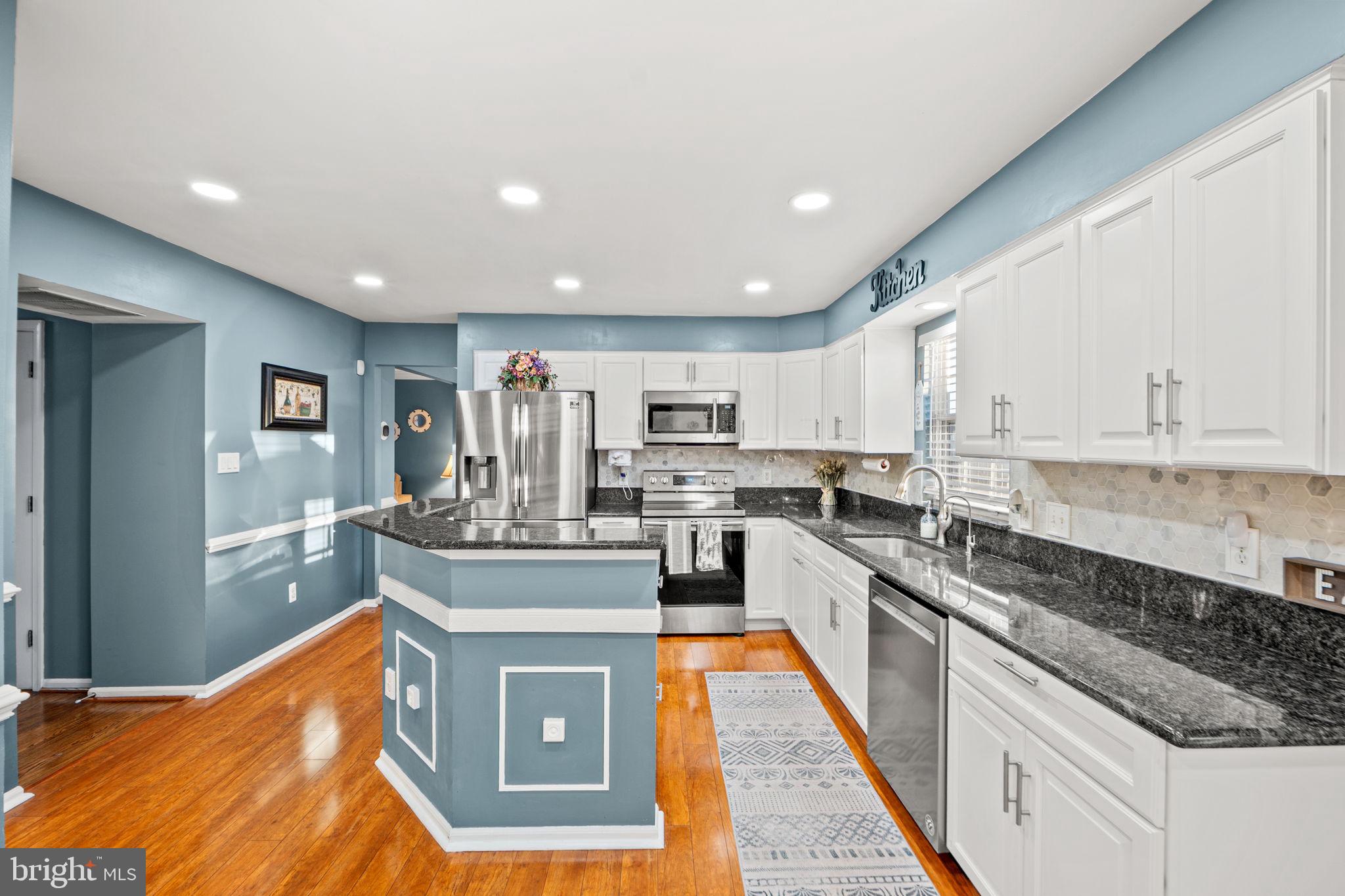 BLOOMS CROSSING - Residential