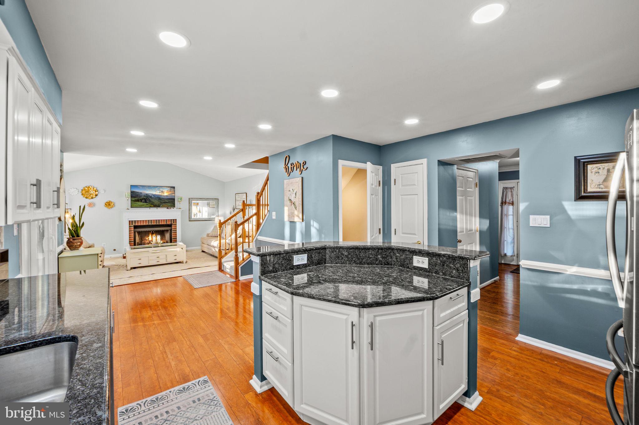 BLOOMS CROSSING - Residential