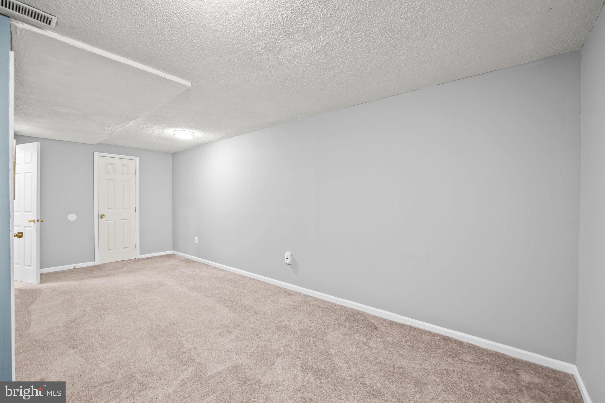 BLOOMS CROSSING - Residential