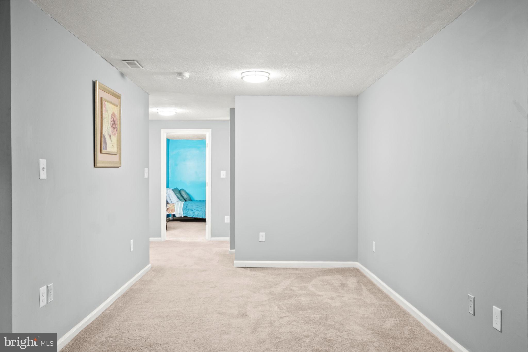 BLOOMS CROSSING - Residential