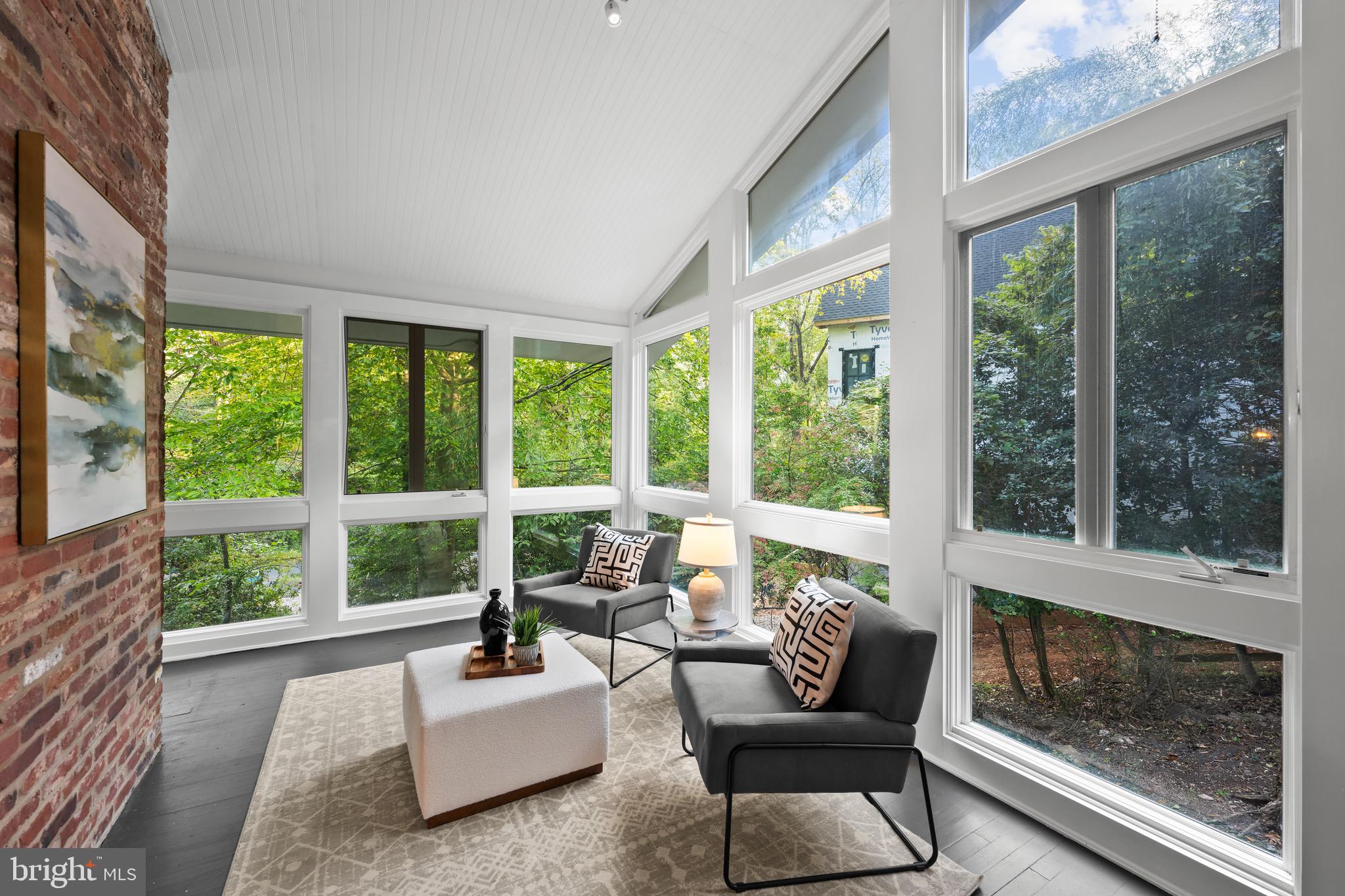 BANNOCKBURN ESTATES - Residential