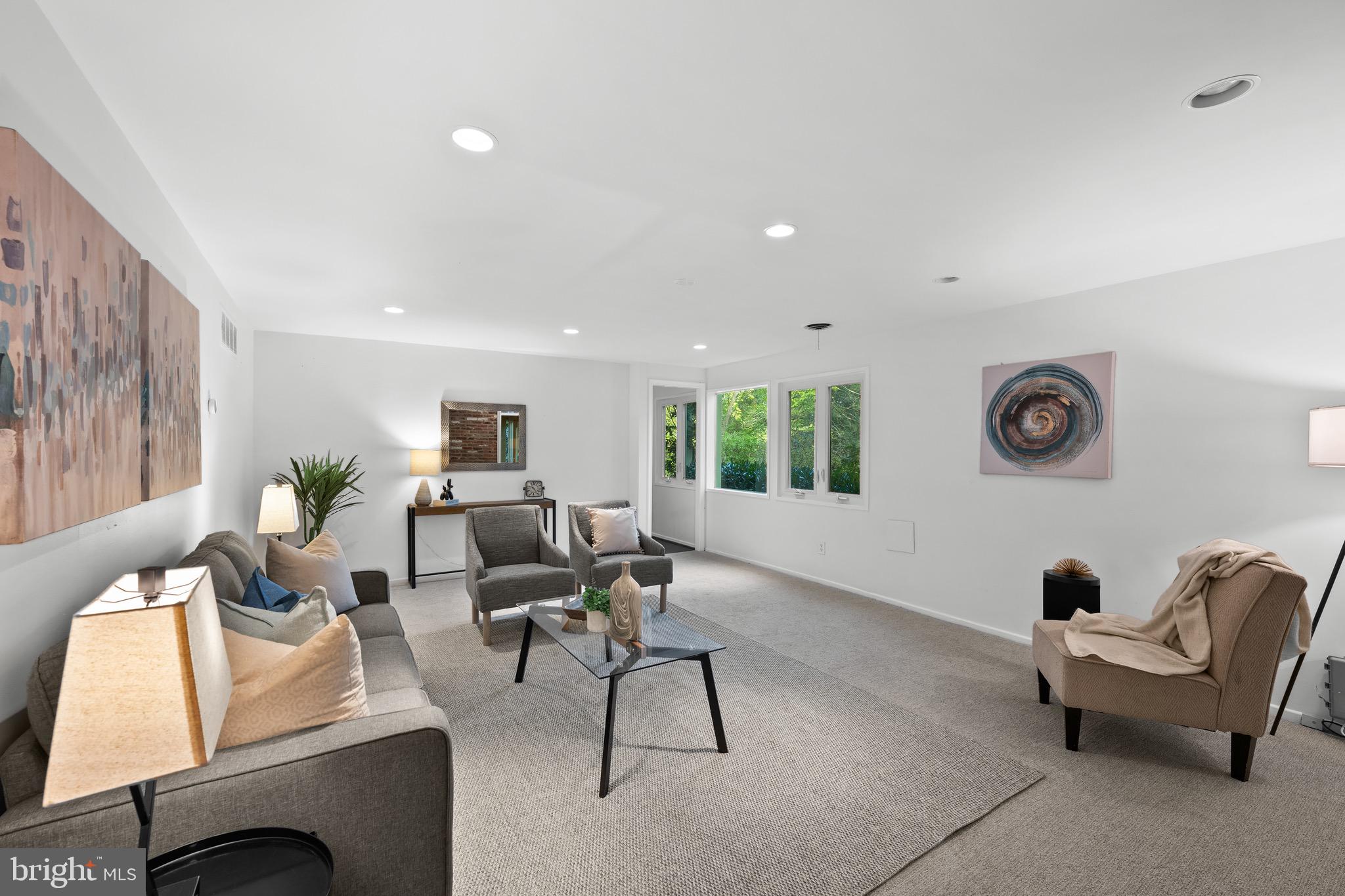 BANNOCKBURN ESTATES - Residential