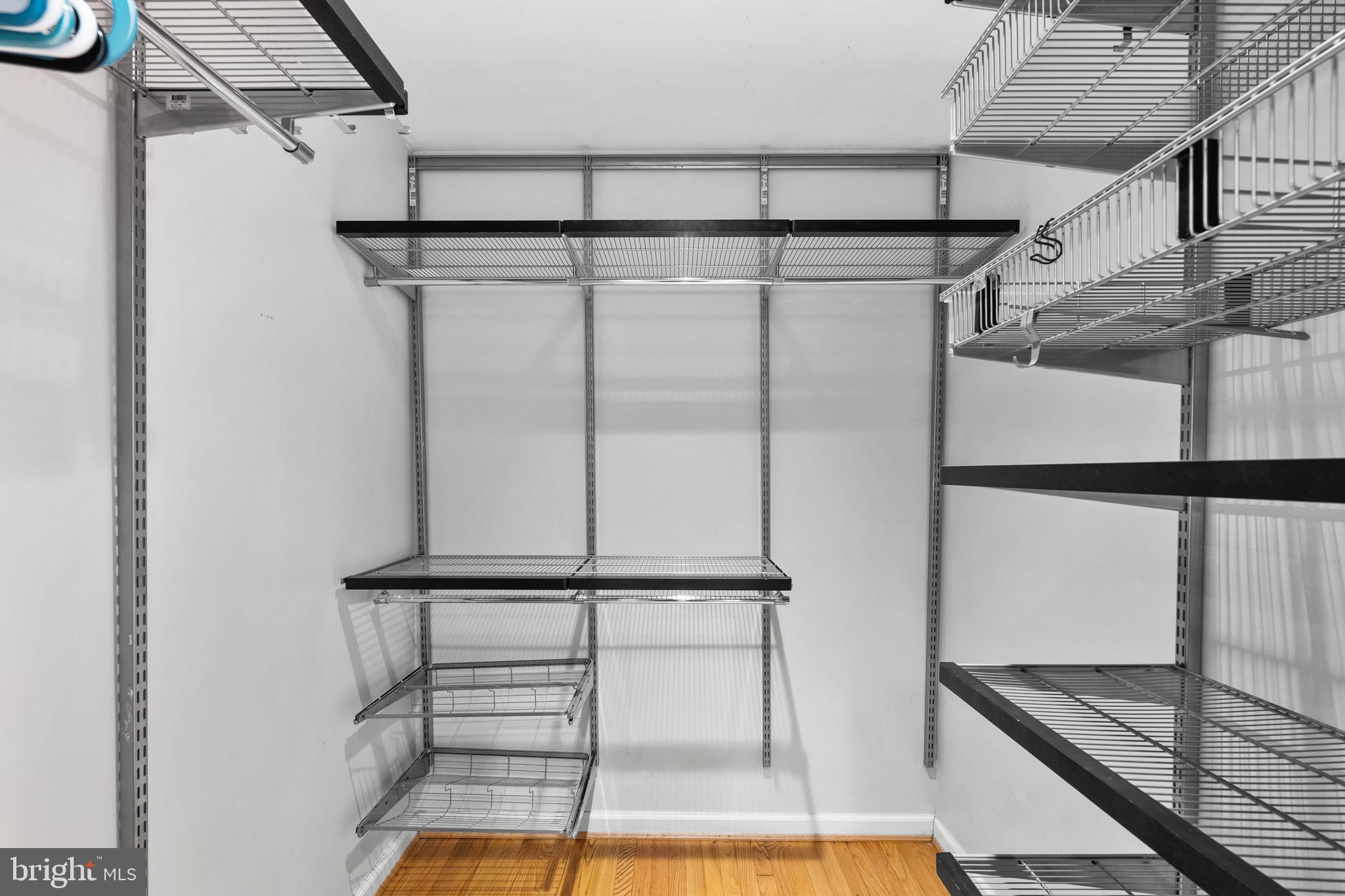 BANNOCKBURN ESTATES - Residential