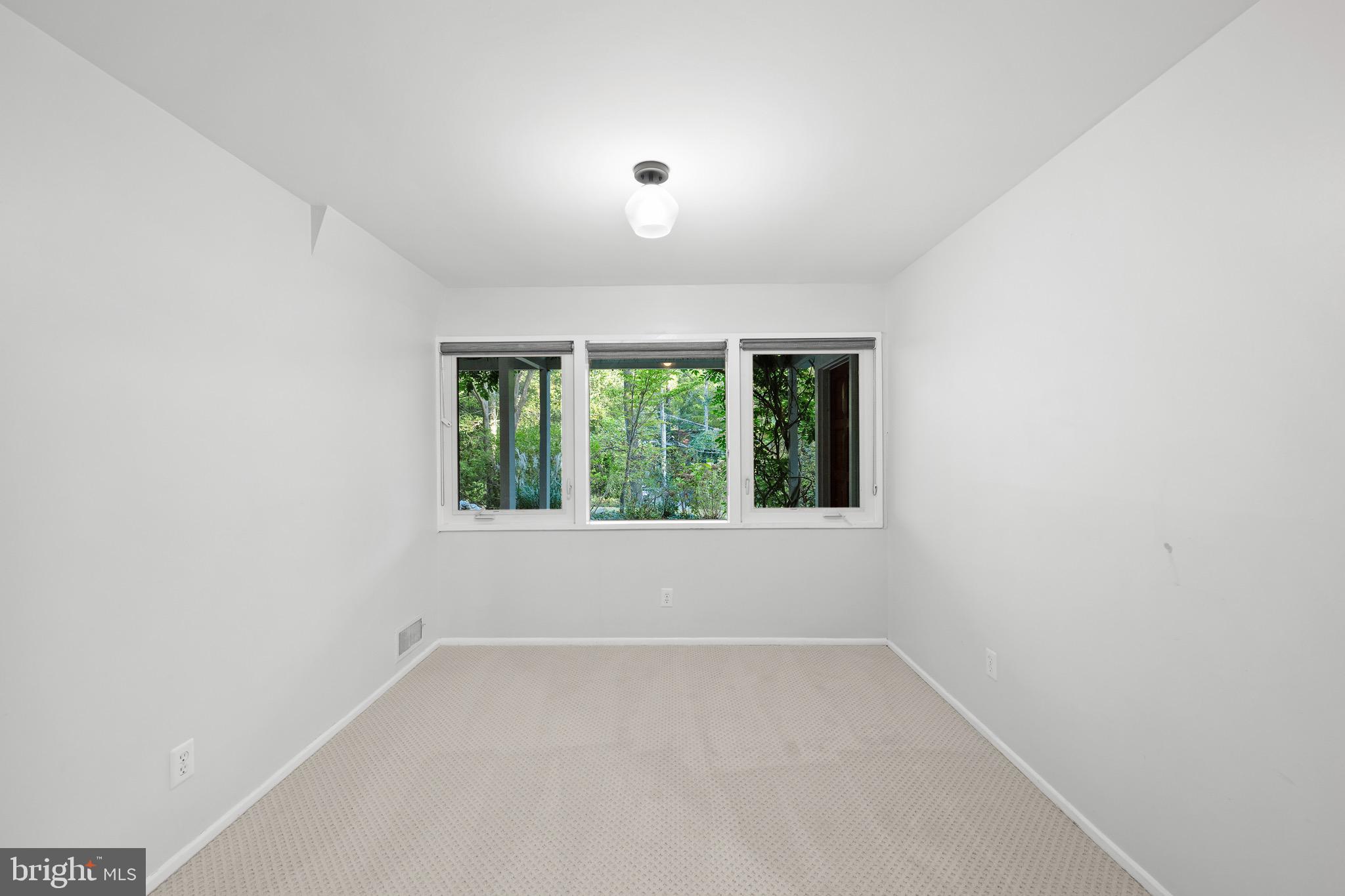 BANNOCKBURN ESTATES - Residential