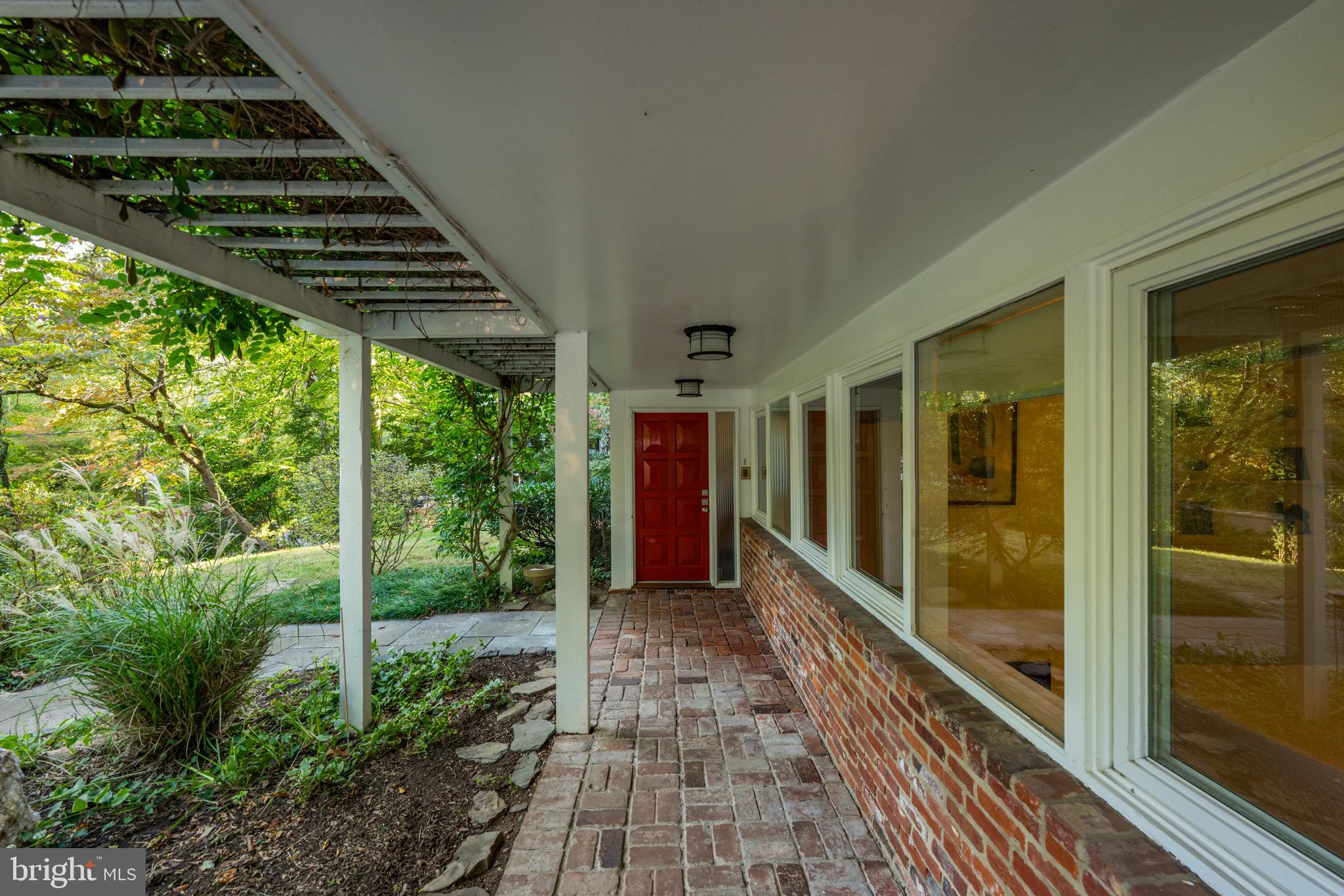 BANNOCKBURN ESTATES - Residential