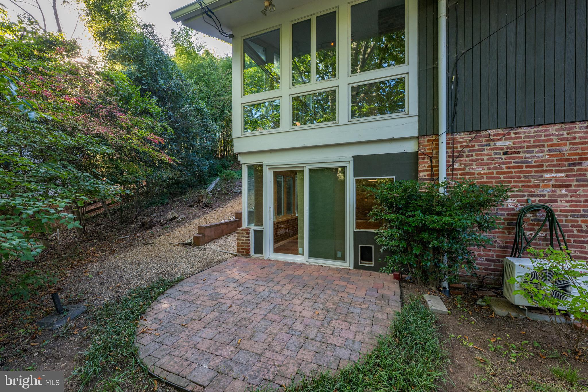 BANNOCKBURN ESTATES - Residential