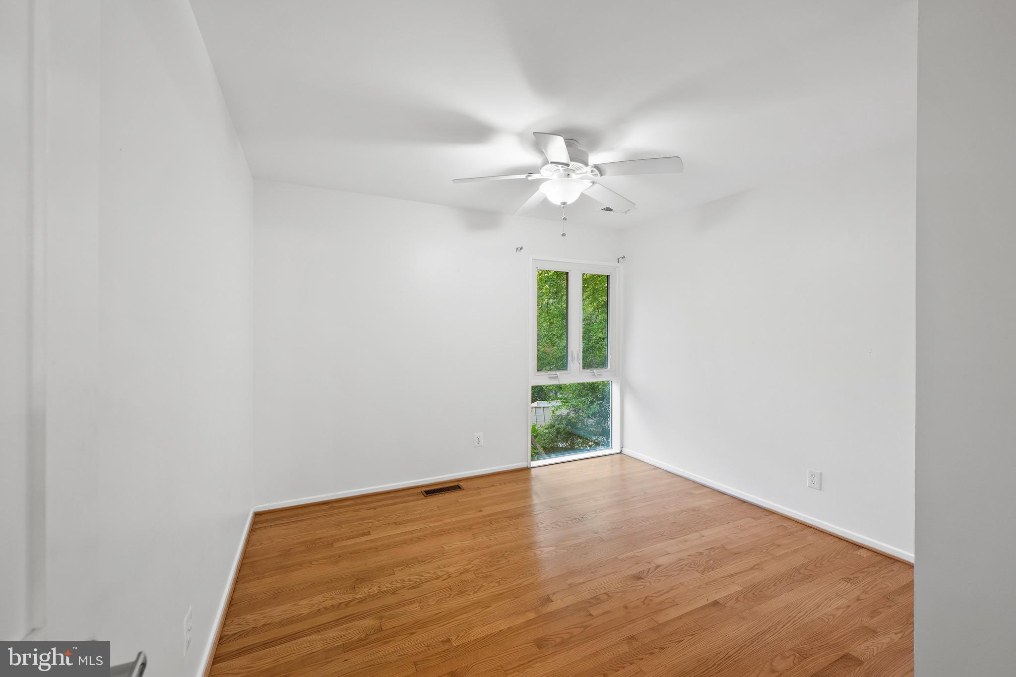 BANNOCKBURN ESTATES - Residential