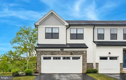 211 Lilac Street, King Of Prussia, PA MLS: PAMC2168552