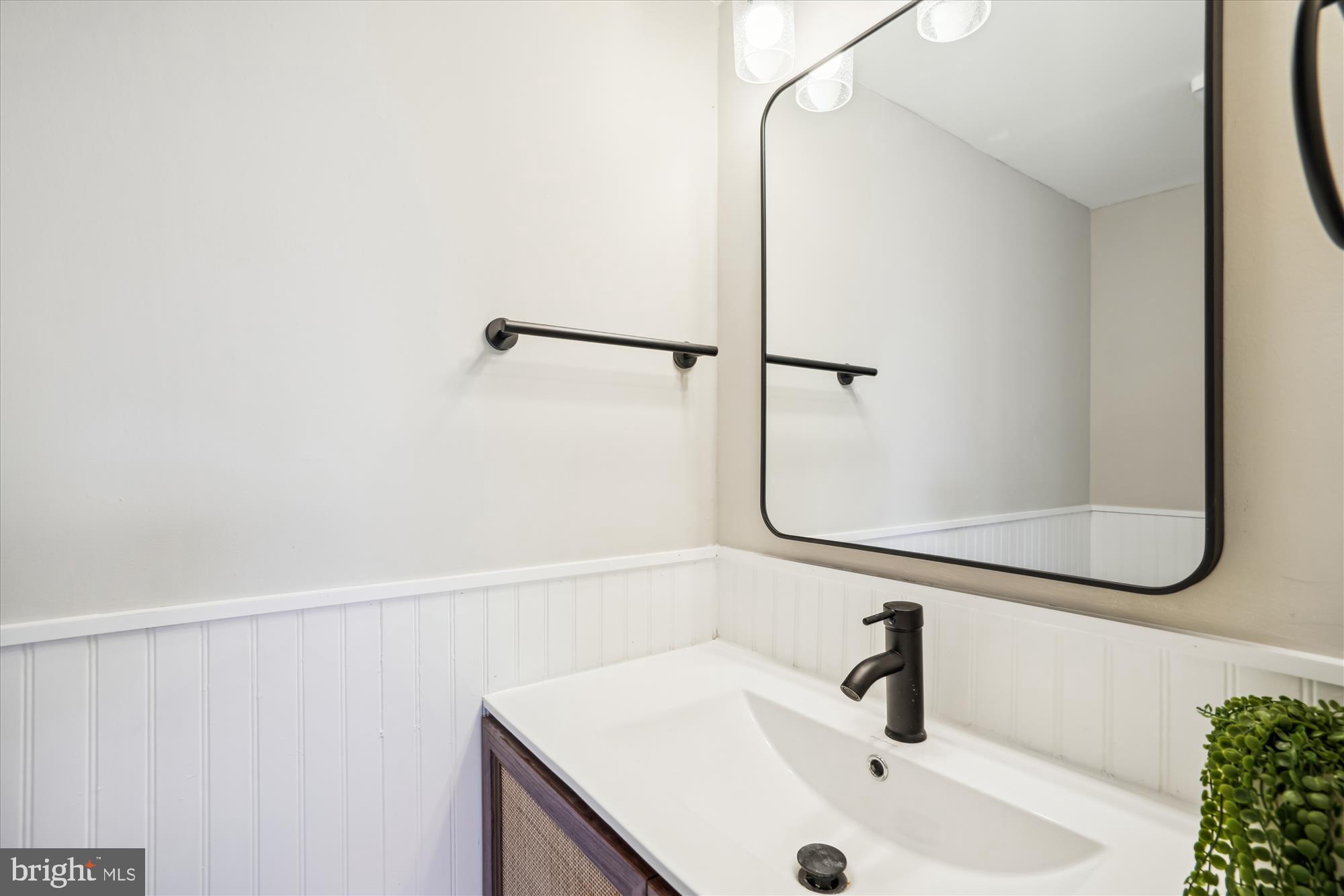 CLARYS FOREST - Residential Lease