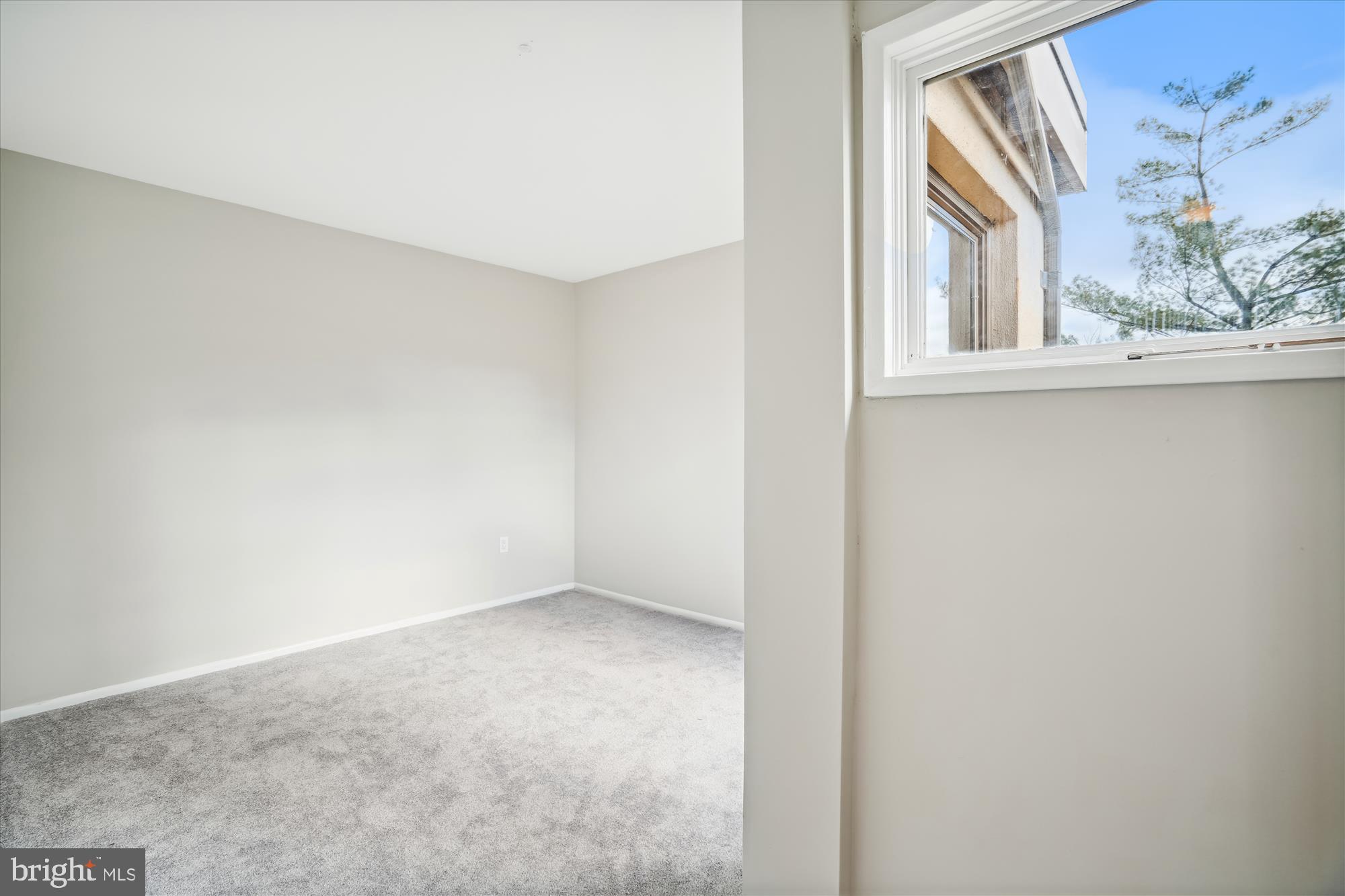 CLARYS FOREST - Residential Lease