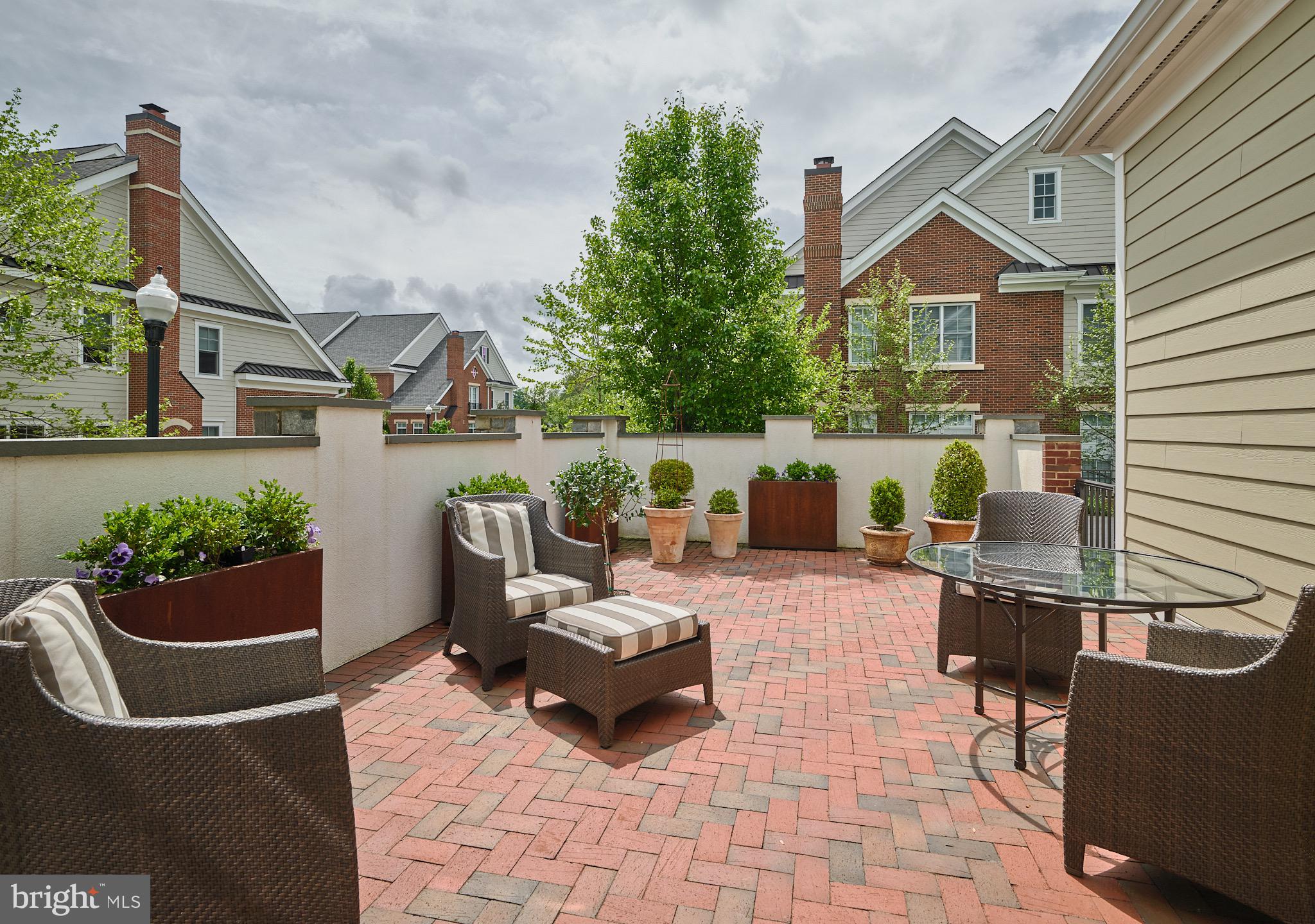 RABBIT RUN CREEK - Residential