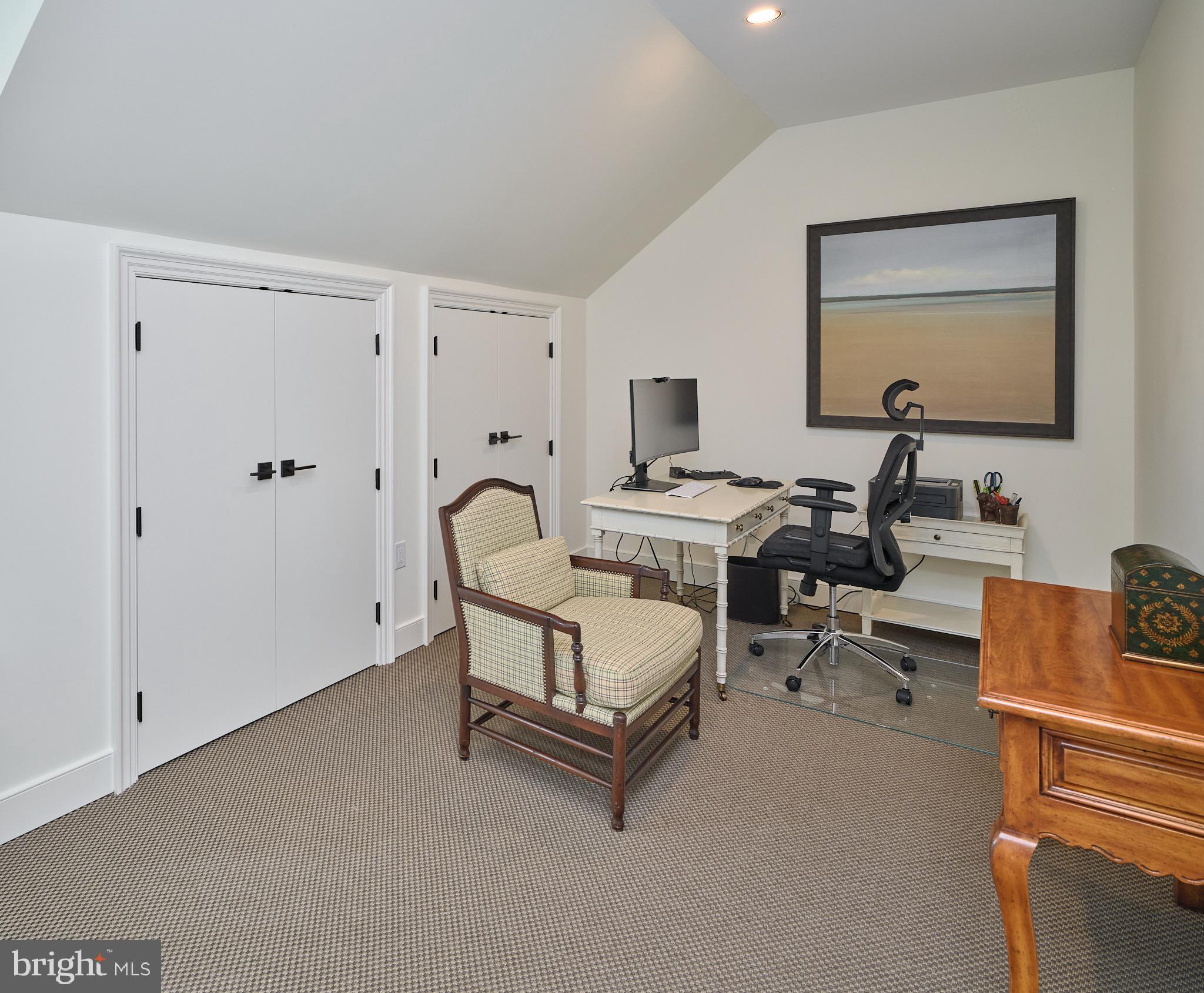 RABBIT RUN CREEK - Residential