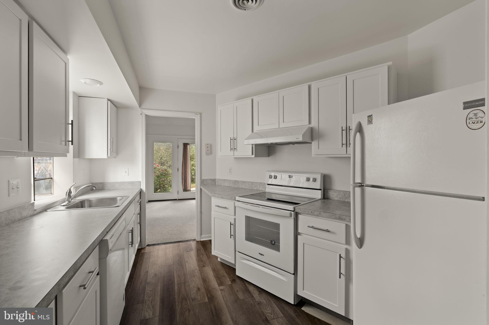 391 E JACKSON STREET