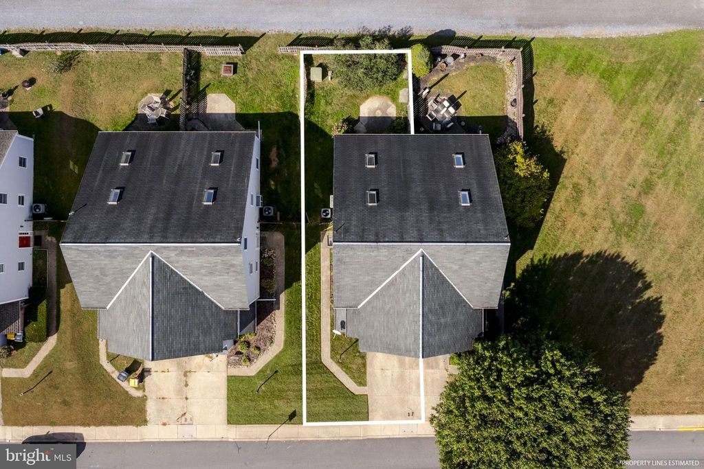 Photo of 391 E Jackson Street, NEW HOLLAND, PA 17557 (MLS # PALA2077740)