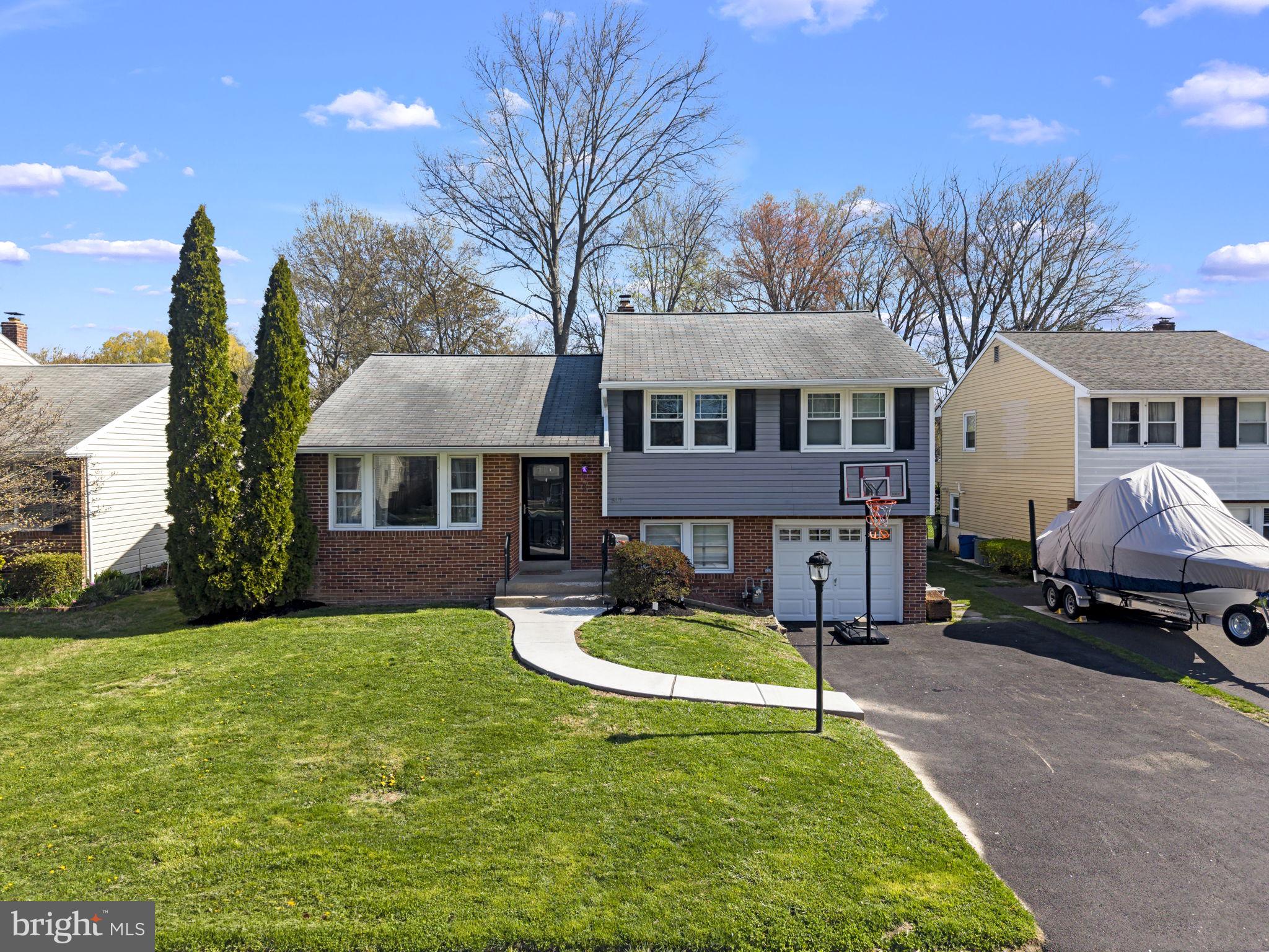 HILLTOP ESTATES - Residential