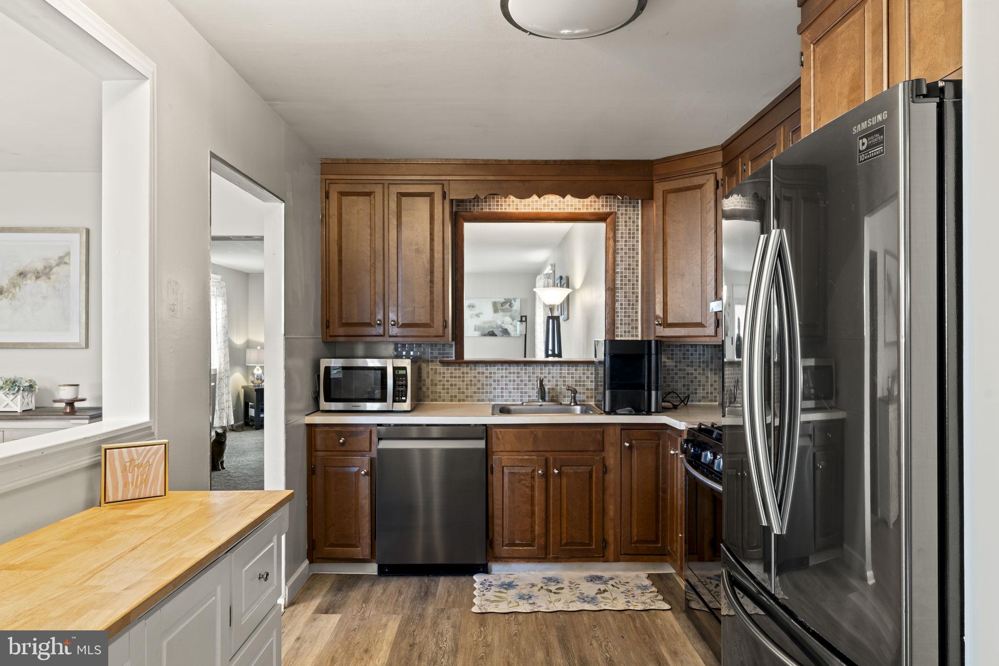 HILLTOP ESTATES - Residential