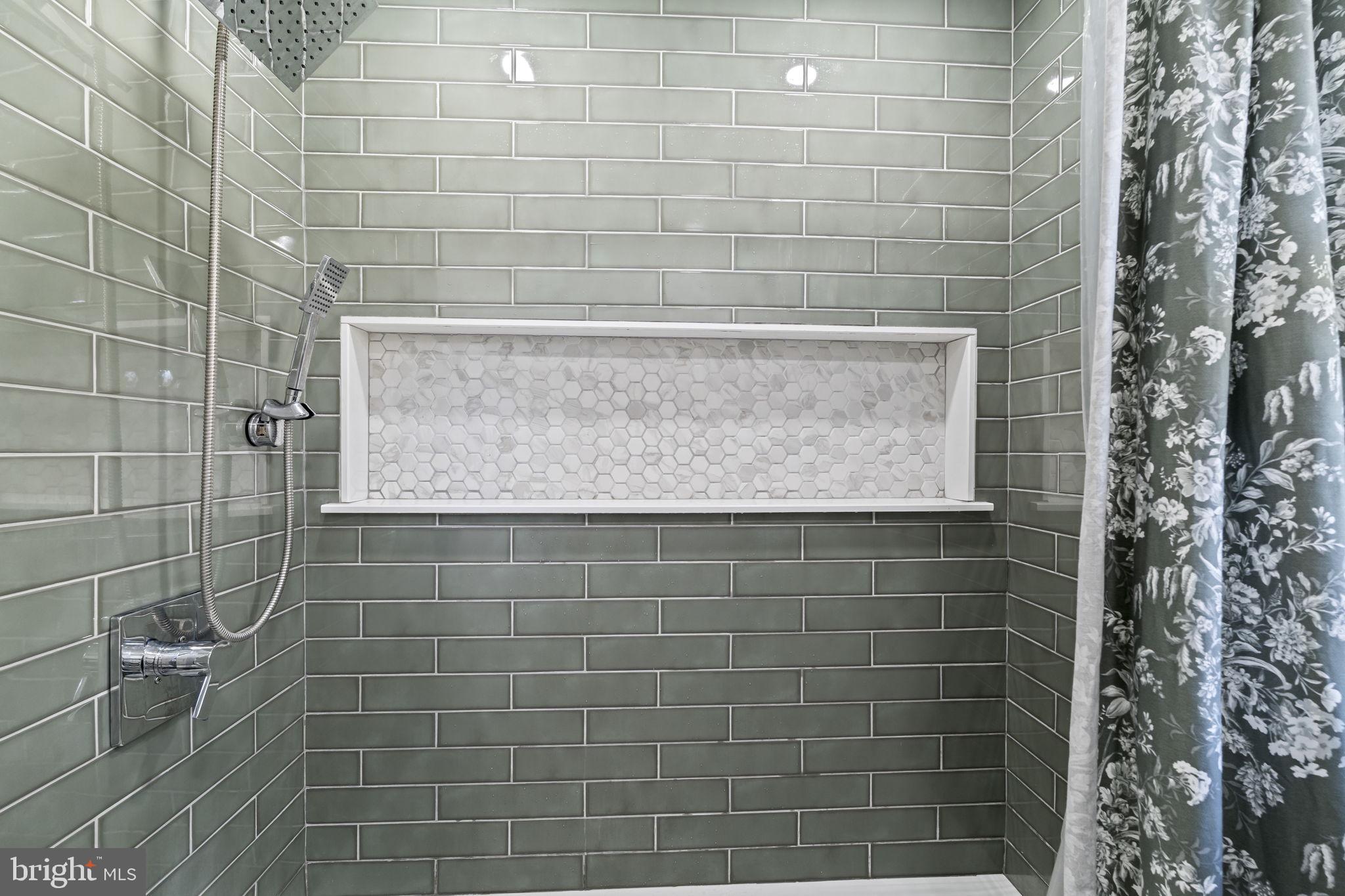 HILLTOP ESTATES - Residential