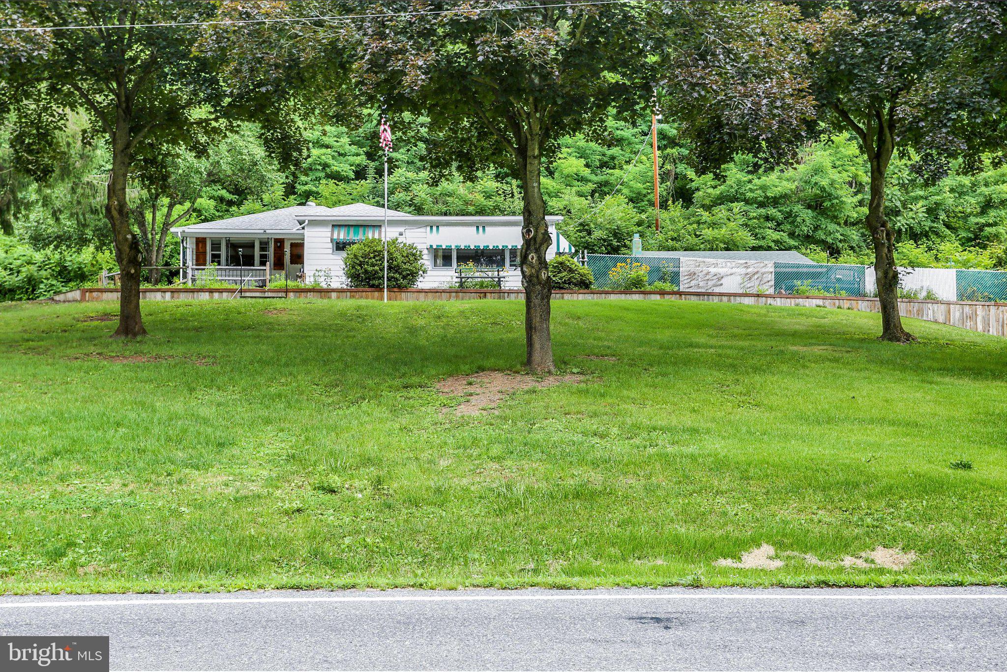 111 JUNIATA PARKWAY E