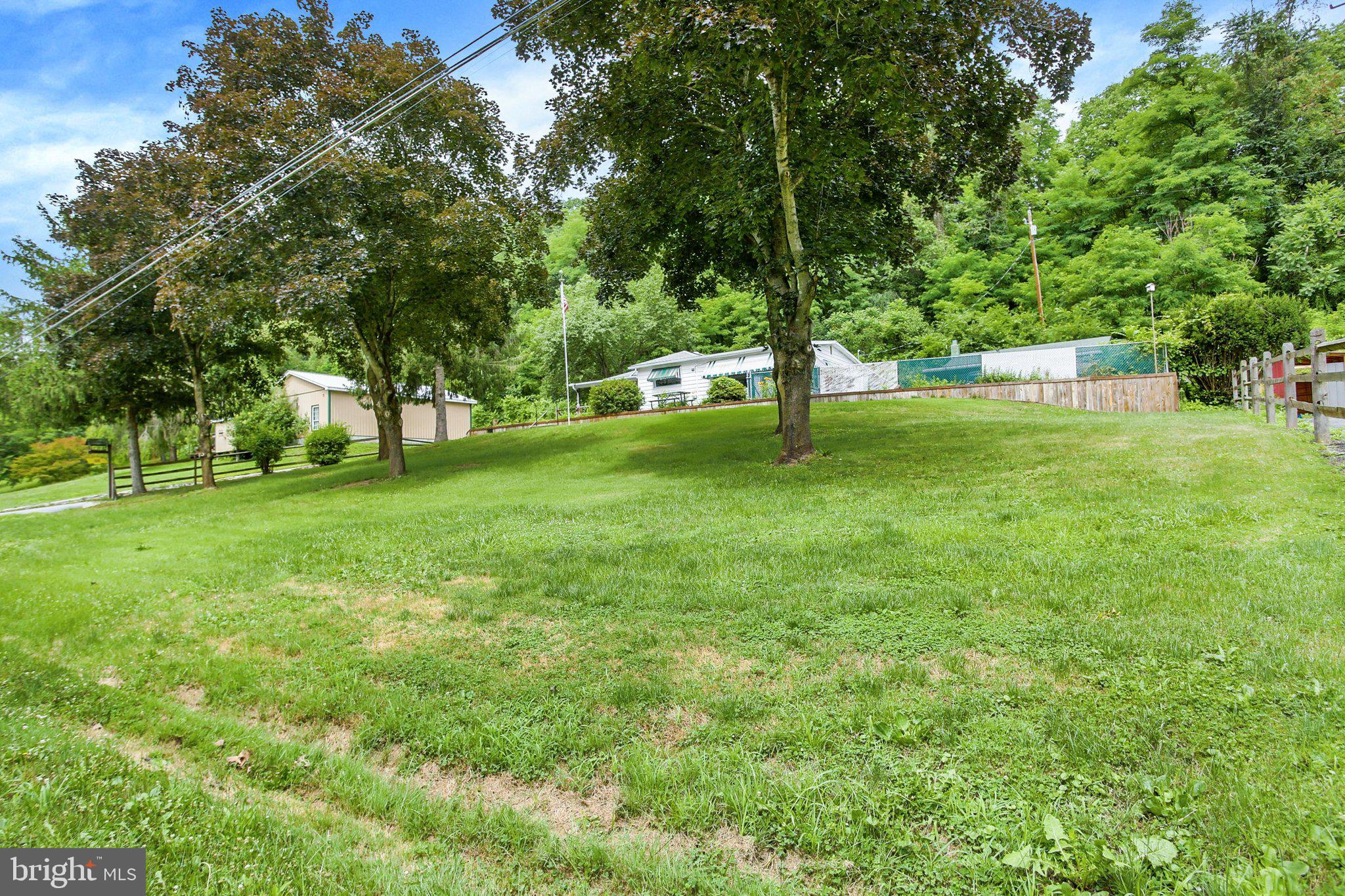 111 JUNIATA PARKWAY E