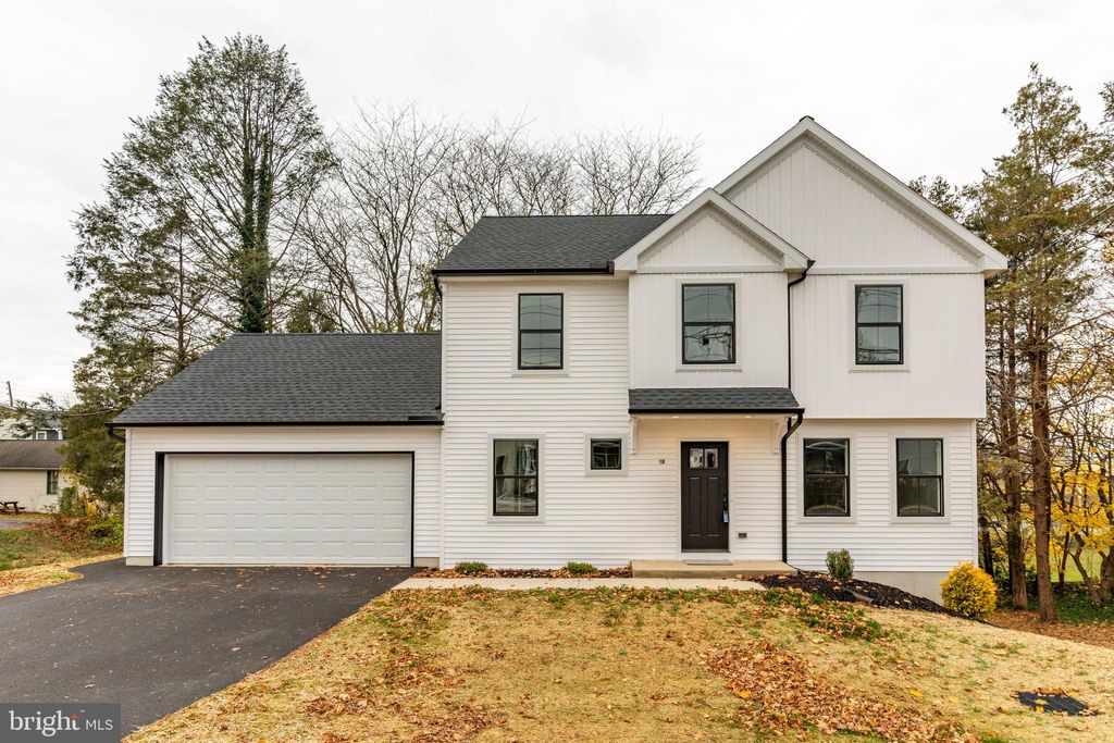 Photo of 18 N 11th Street, AKRON, PA 17501 (MLS # PALA2061540)