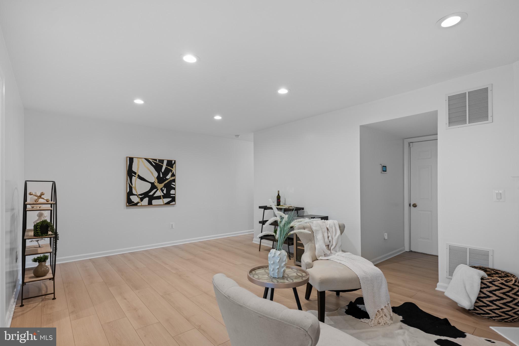 KINGSTOWNE - Residential