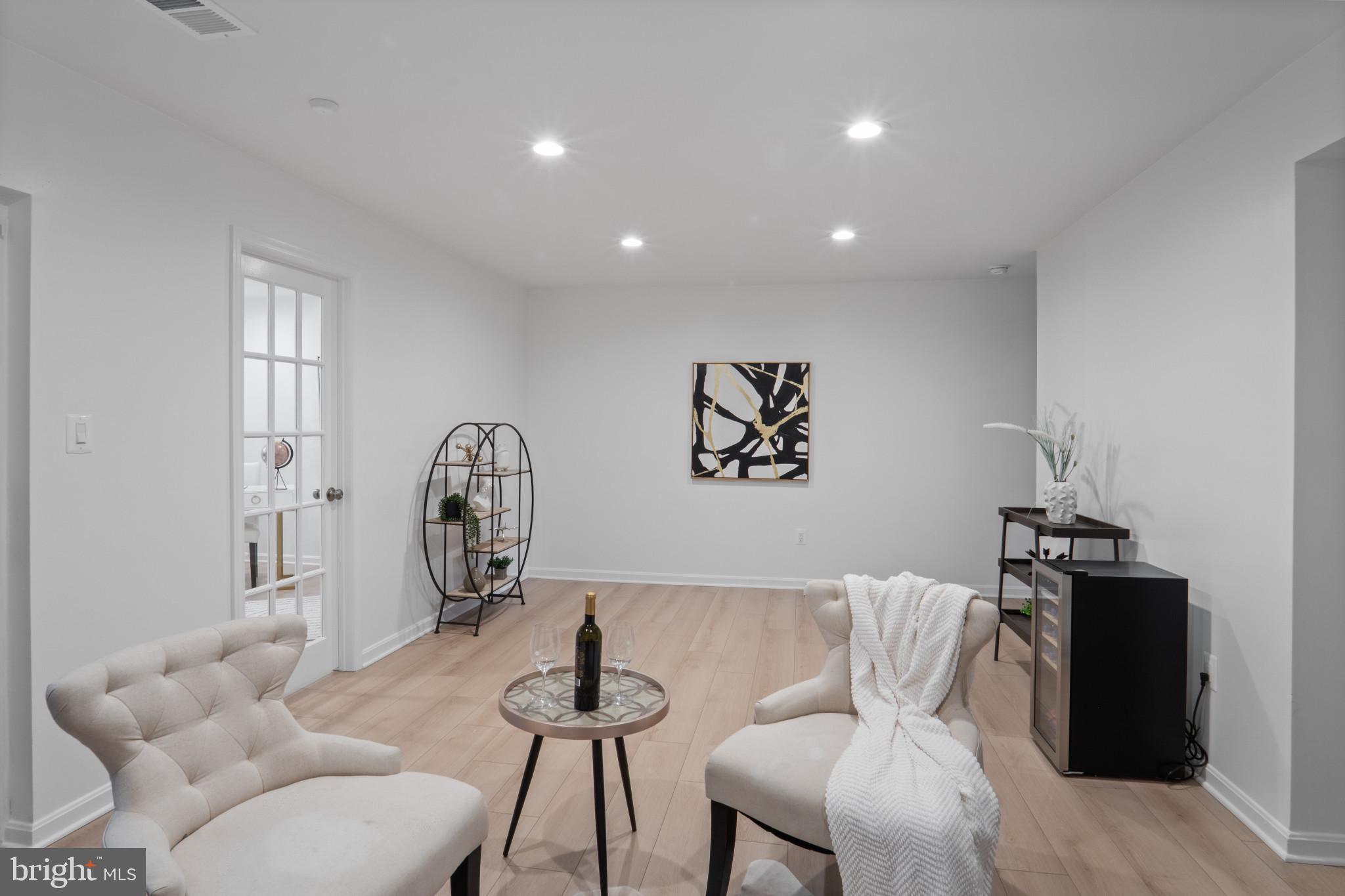 KINGSTOWNE - Residential