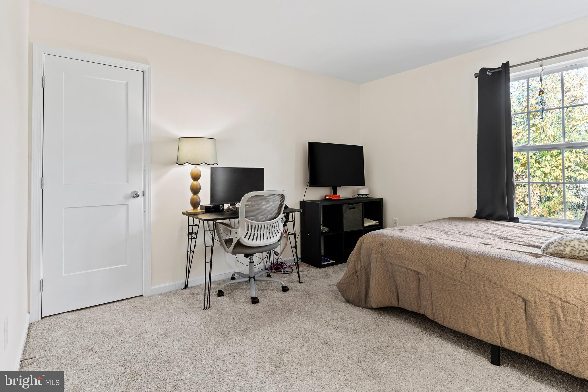 MEADOWBROOK FARMS - Residential