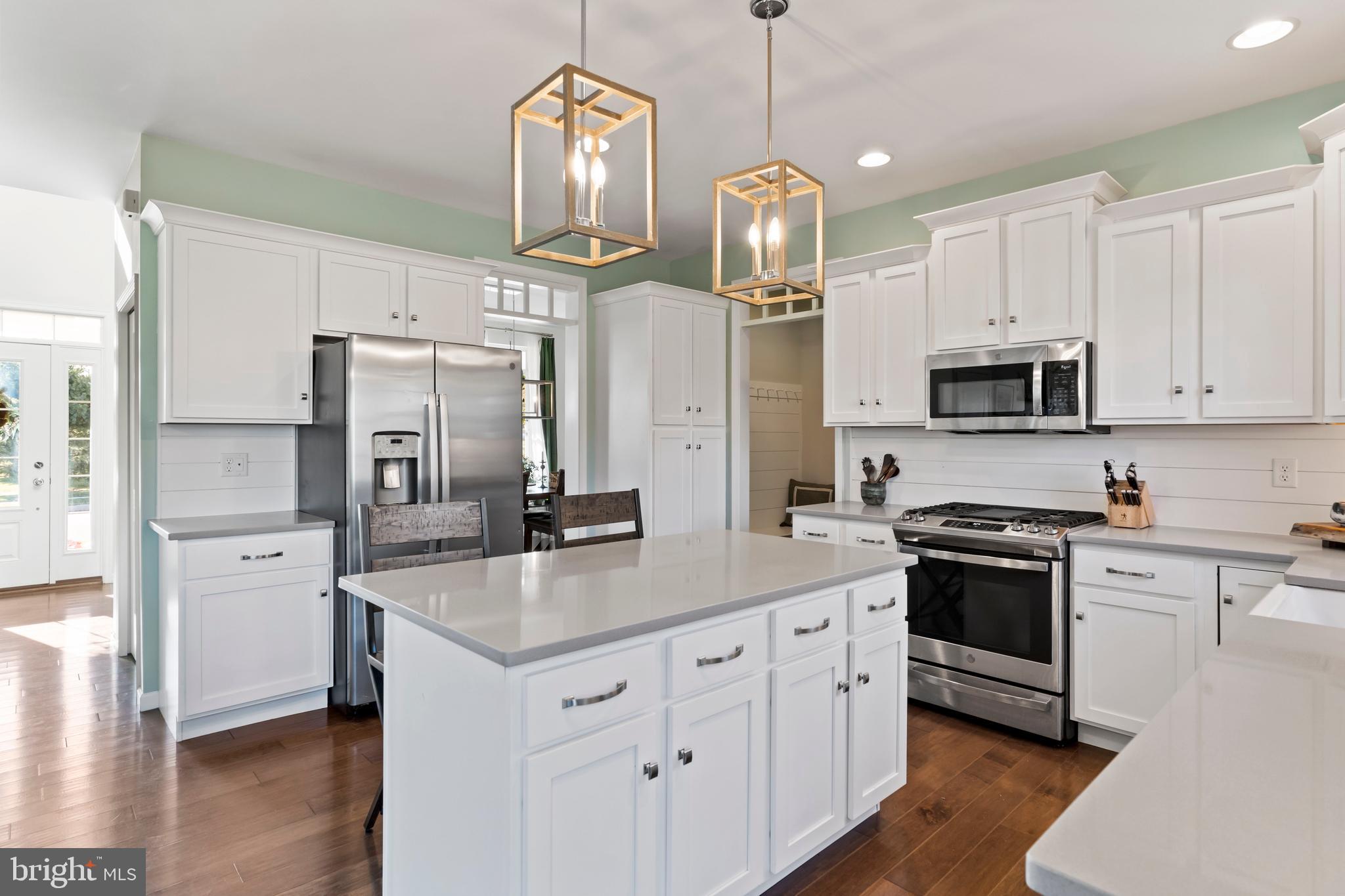 MEADOWBROOK FARMS - Residential