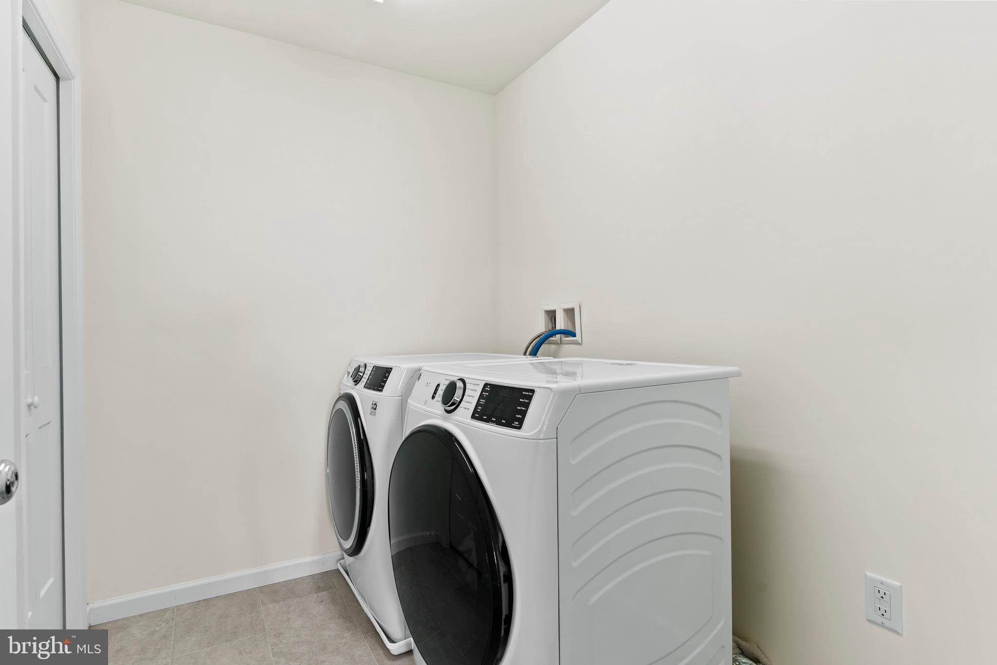 MEADOWBROOK FARMS - Residential