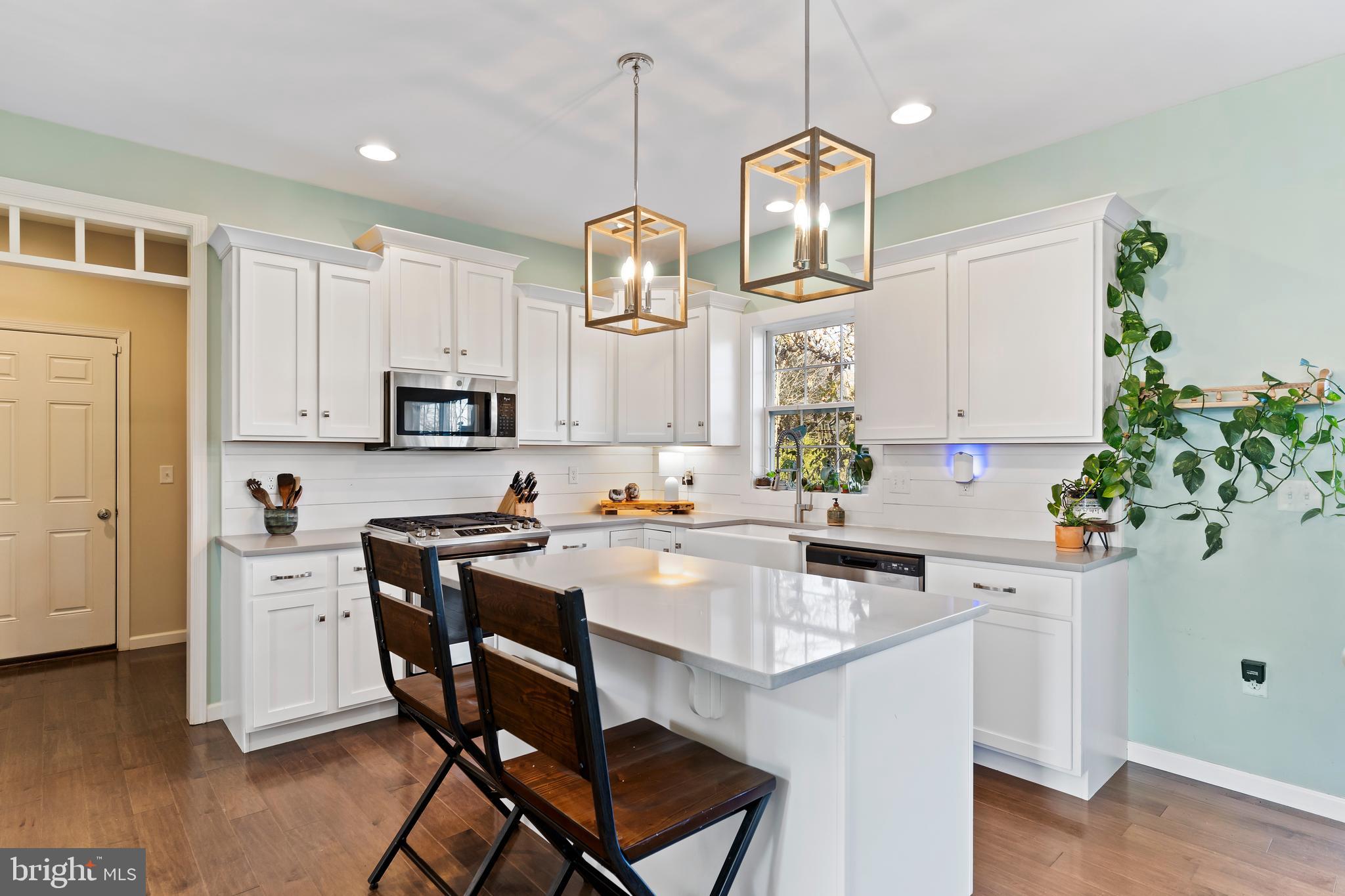 MEADOWBROOK FARMS - Residential