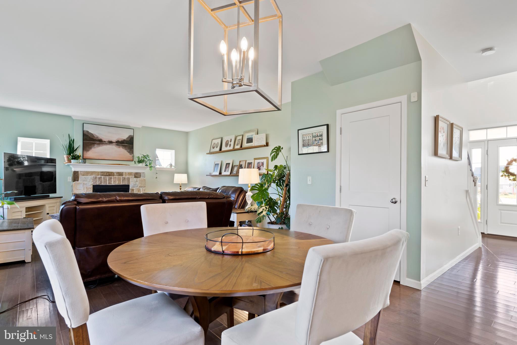 MEADOWBROOK FARMS - Residential