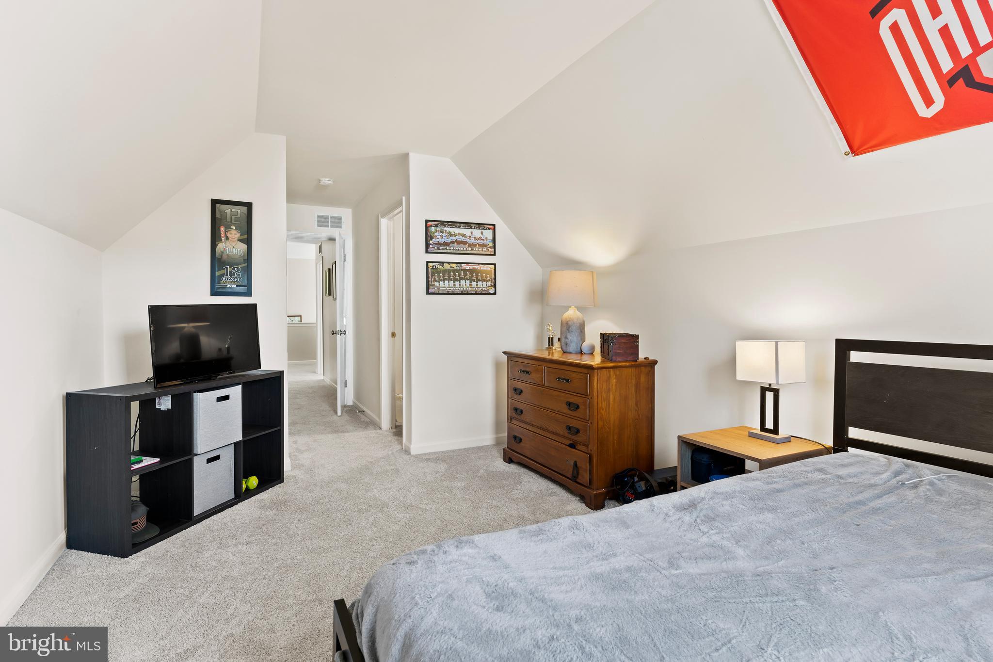 MEADOWBROOK FARMS - Residential