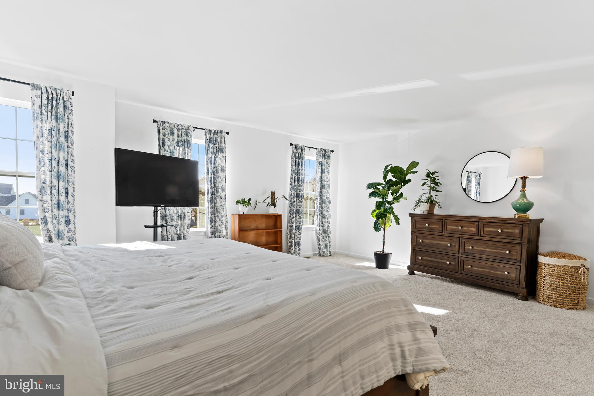 MEADOWBROOK FARMS - Residential