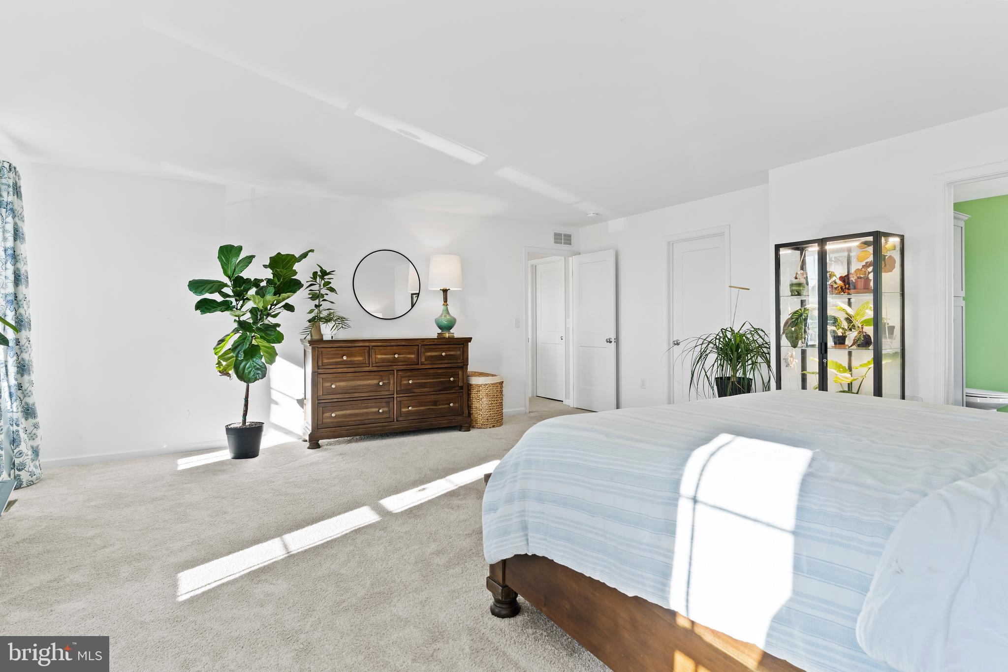 MEADOWBROOK FARMS - Residential