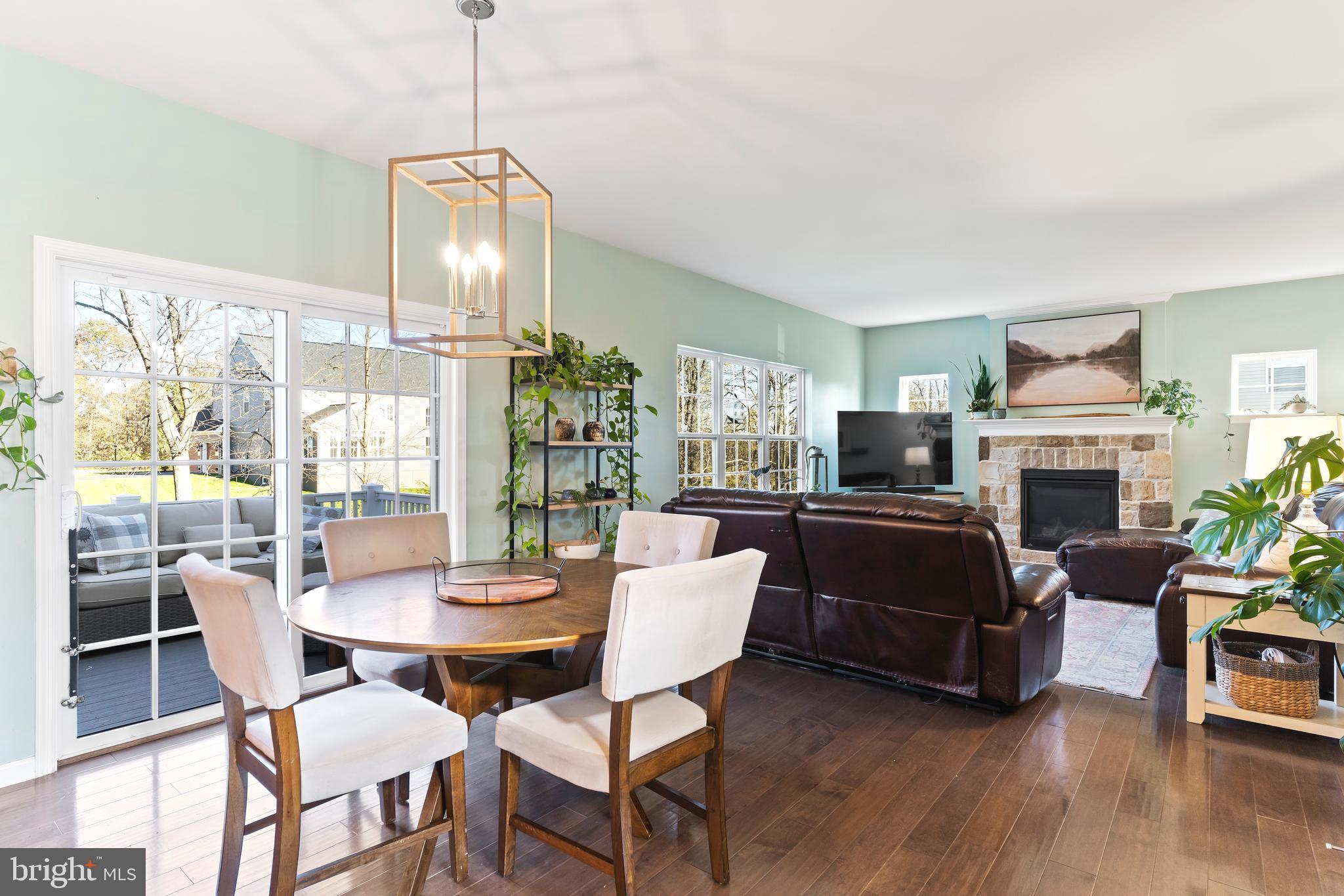 MEADOWBROOK FARMS - Residential