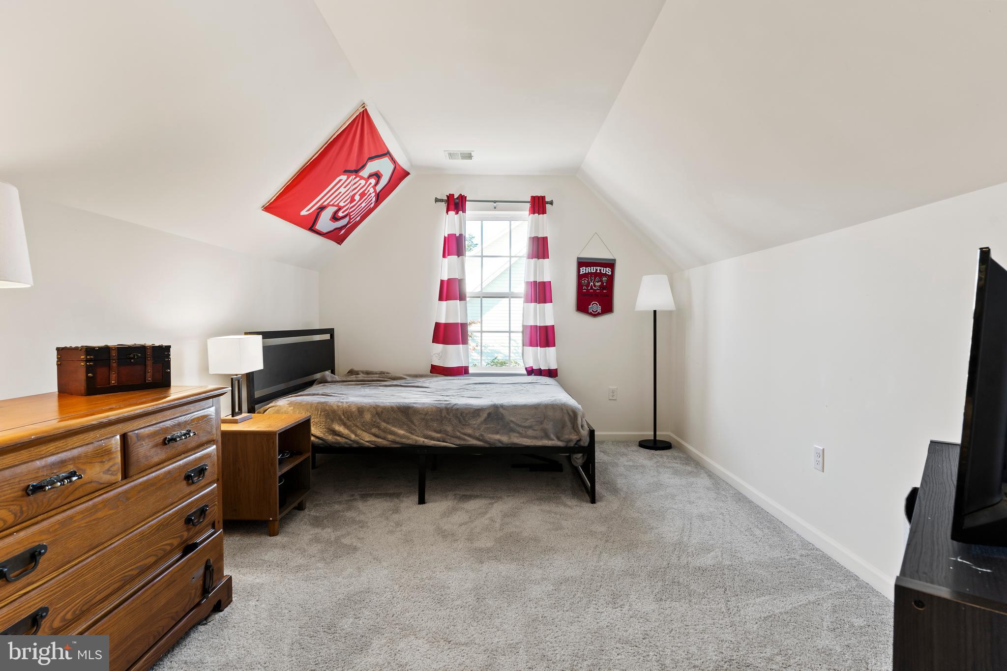 MEADOWBROOK FARMS - Residential