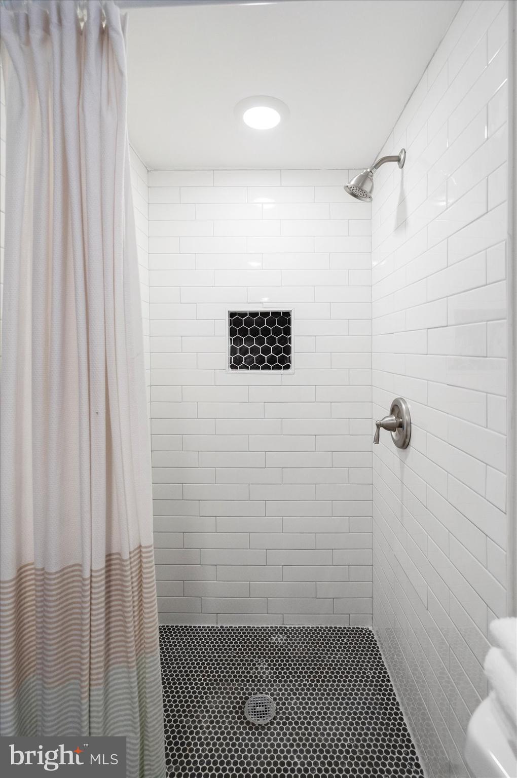 MERRIDALE LITTLE FARMS - Residential