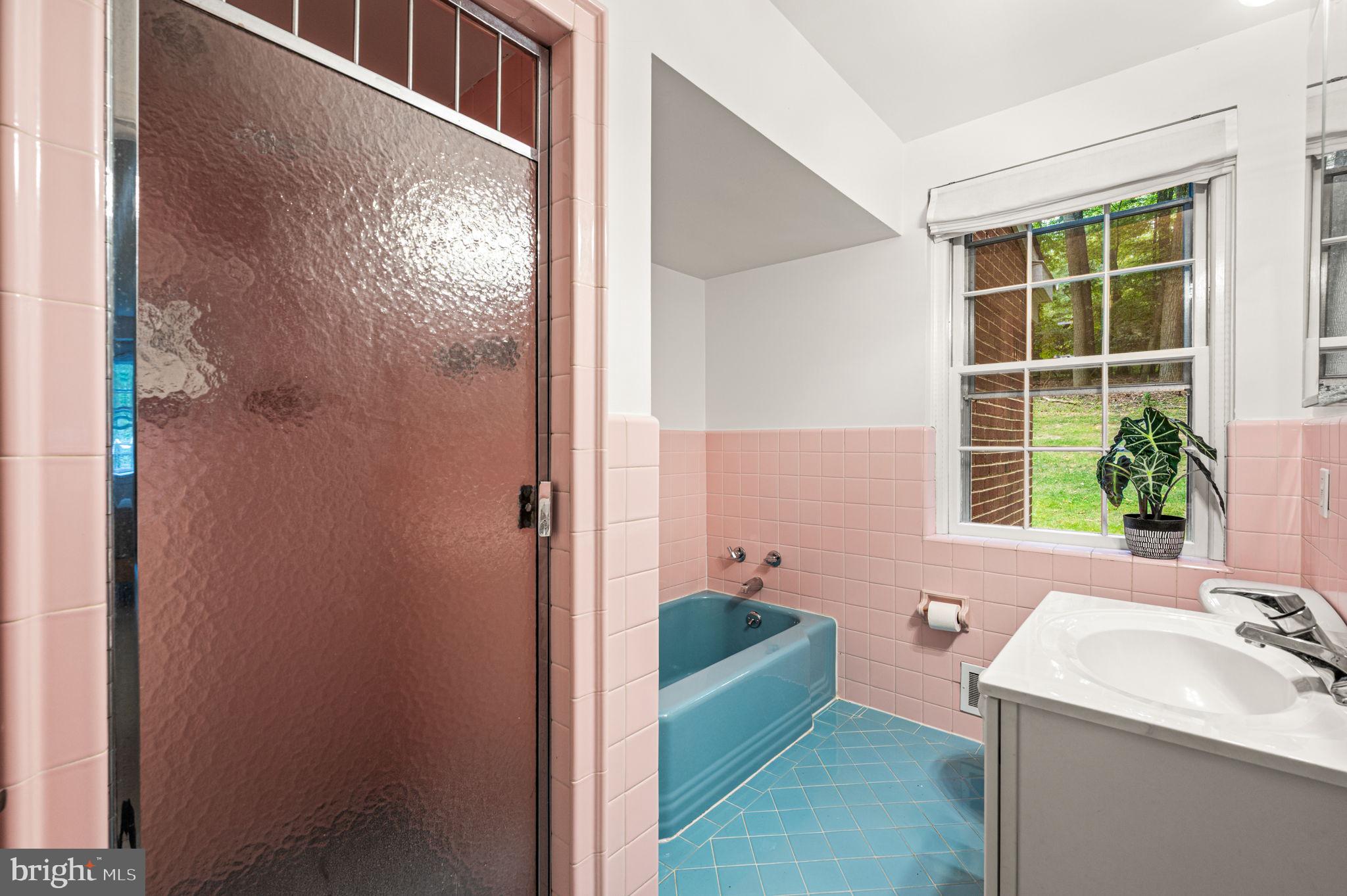 AVONWOOD - Residential